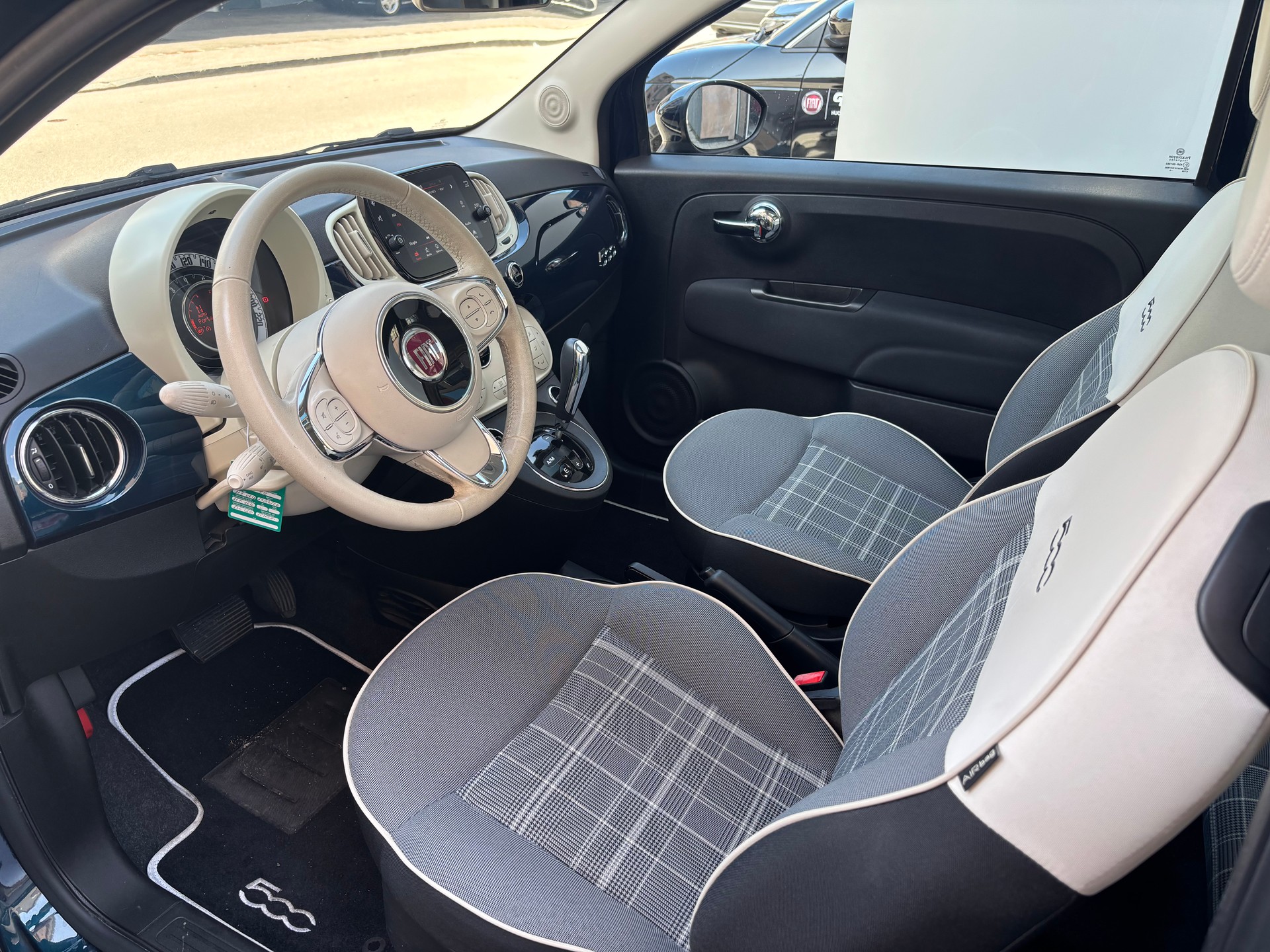FIAT 500 1.2 Lounge-image-6