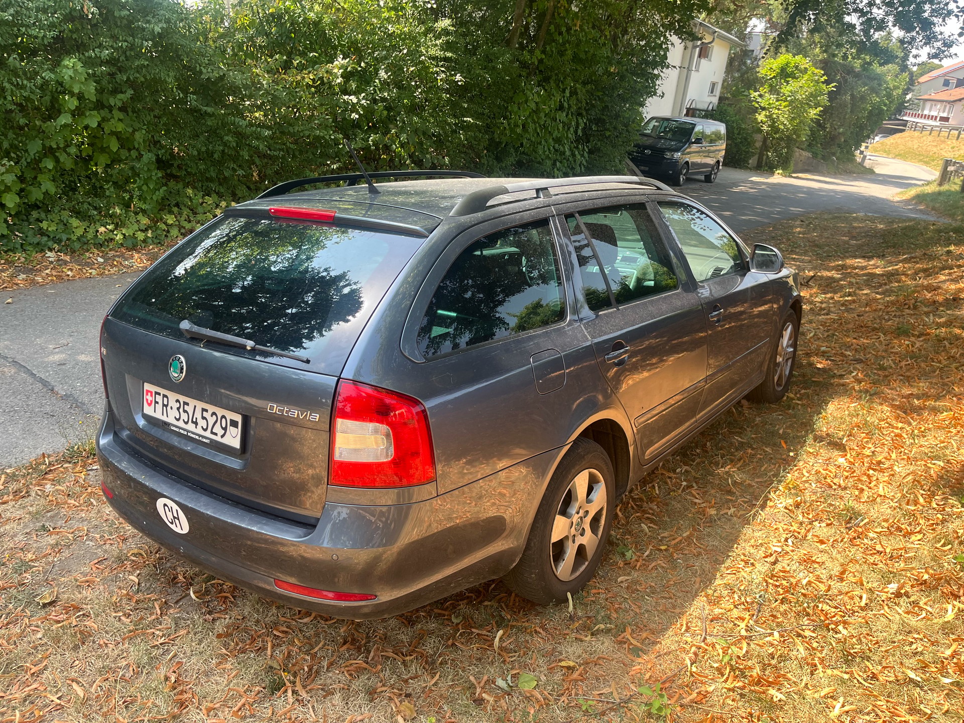 SKODA 1.4 TSI Abe.Family-image-1