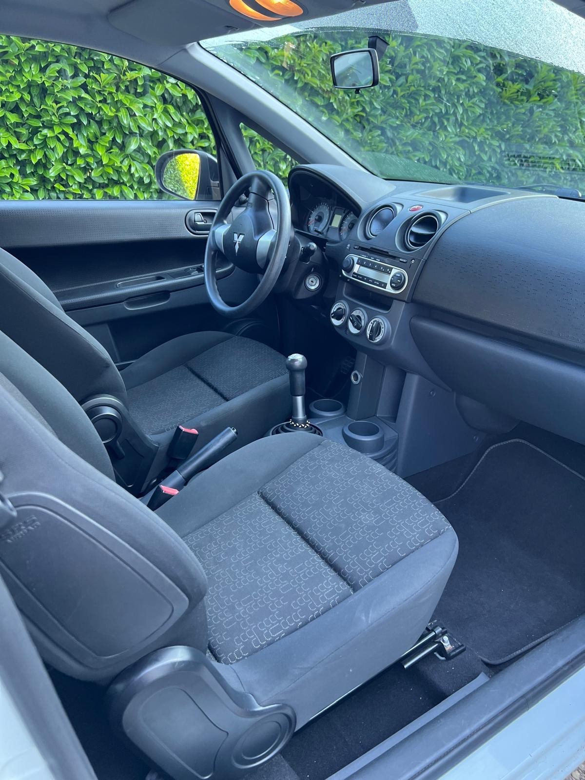 MITSUBISHI Colt 1.1 12V Super Jubilé-image-4