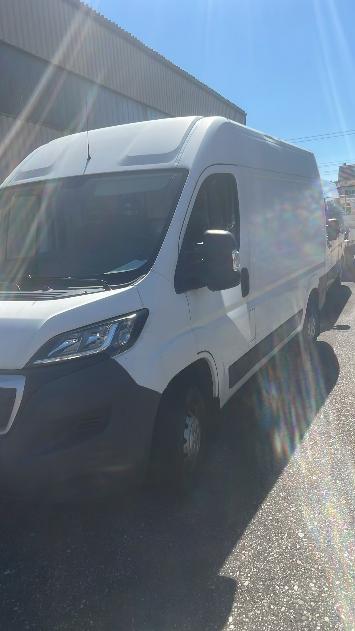 PEUGEOT Boxer 2.0 HDI 335 Allure L2H2-image-2