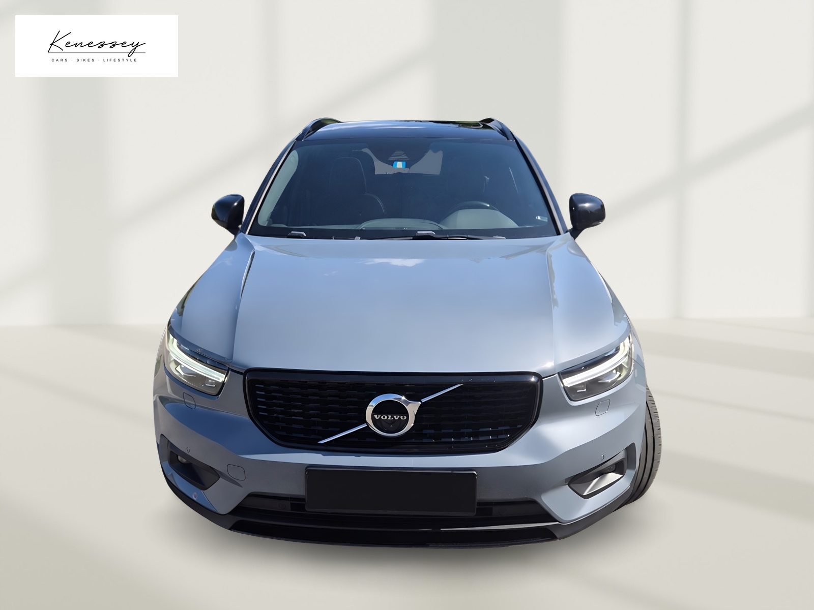 VOLVO XC40 T5 AWD R-DESIGN | ALLRAD | AUTOMATIK | AHK | 360° KAMERA | PANORAMADACH | STANDHEIZUNG-showroom-element-1