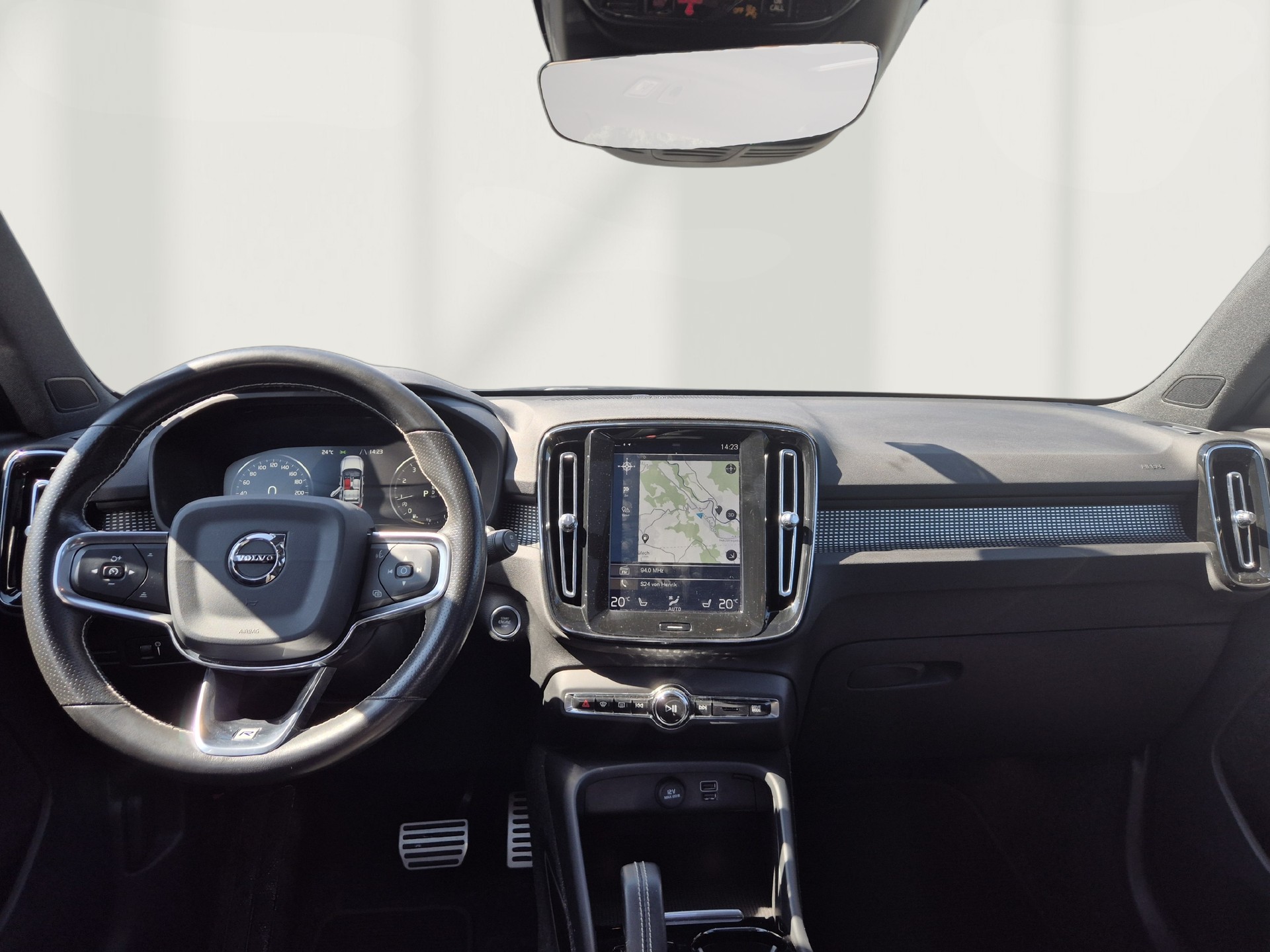 VOLVO XC40 T5 AWD R-DESIGN | ALLRAD | AUTOMATIK | AHK | 360° KAMERA | PANORAMADACH | STANDHEIZUNG-image-6