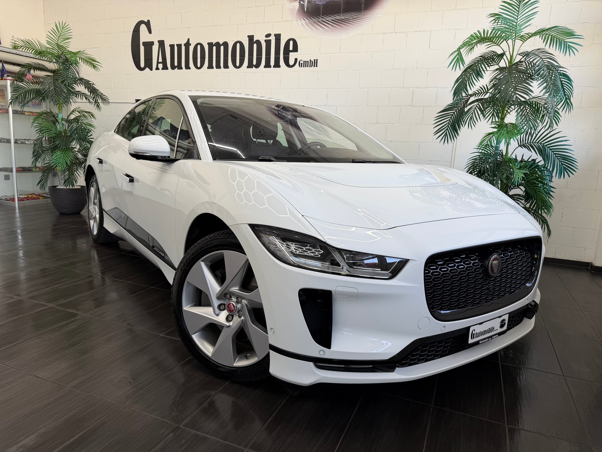 JAGUAR I-Pace EV400 SE AWD⭐️-image-1