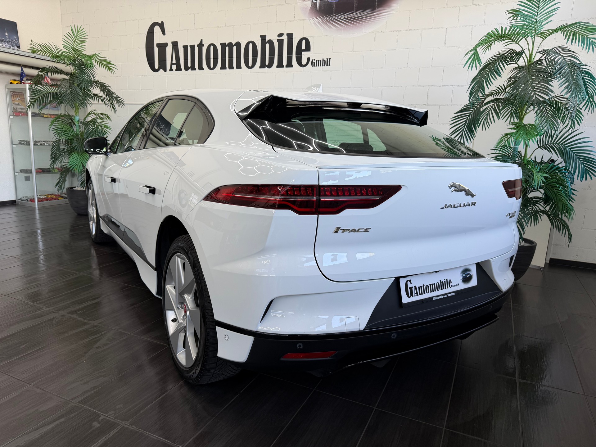 JAGUAR I-Pace EV400 SE AWD⭐️-image-6