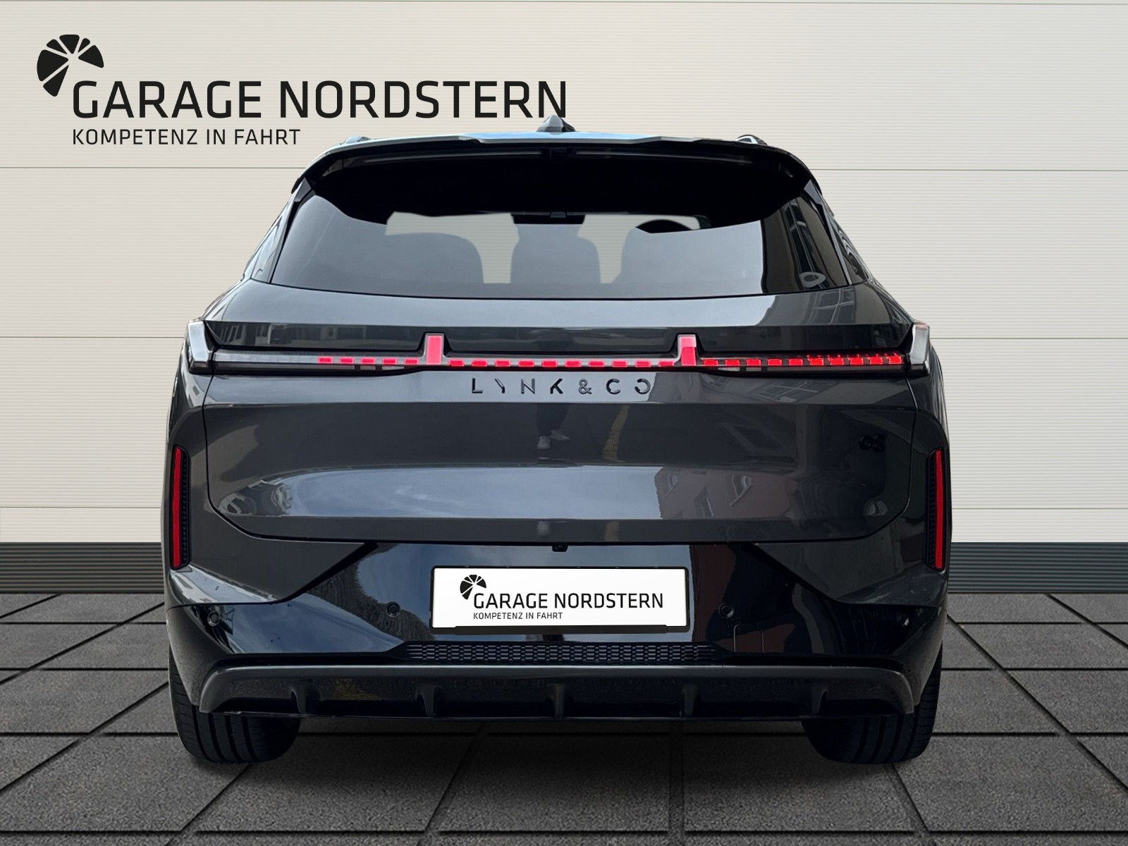 LYNK & CO 08 1.5 PHEV More-image-3