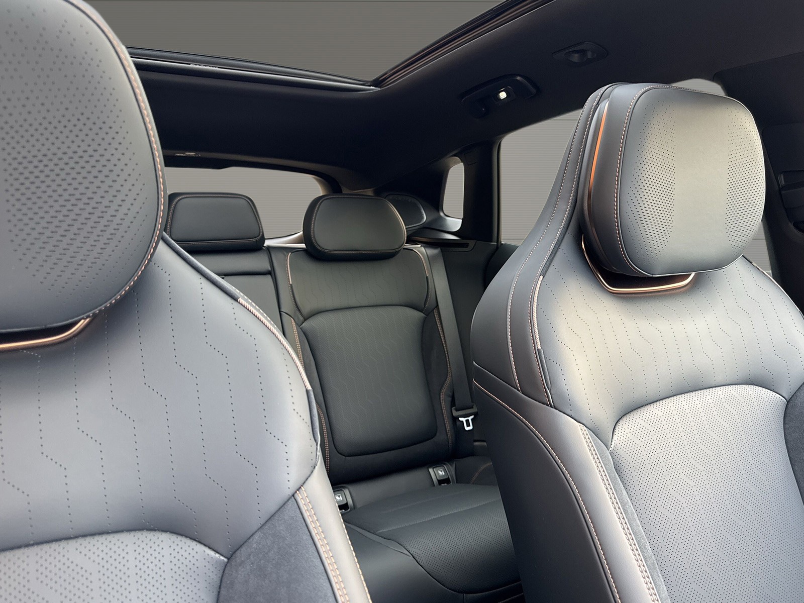 LYNK & CO 08 1.5 PHEV More-image-9