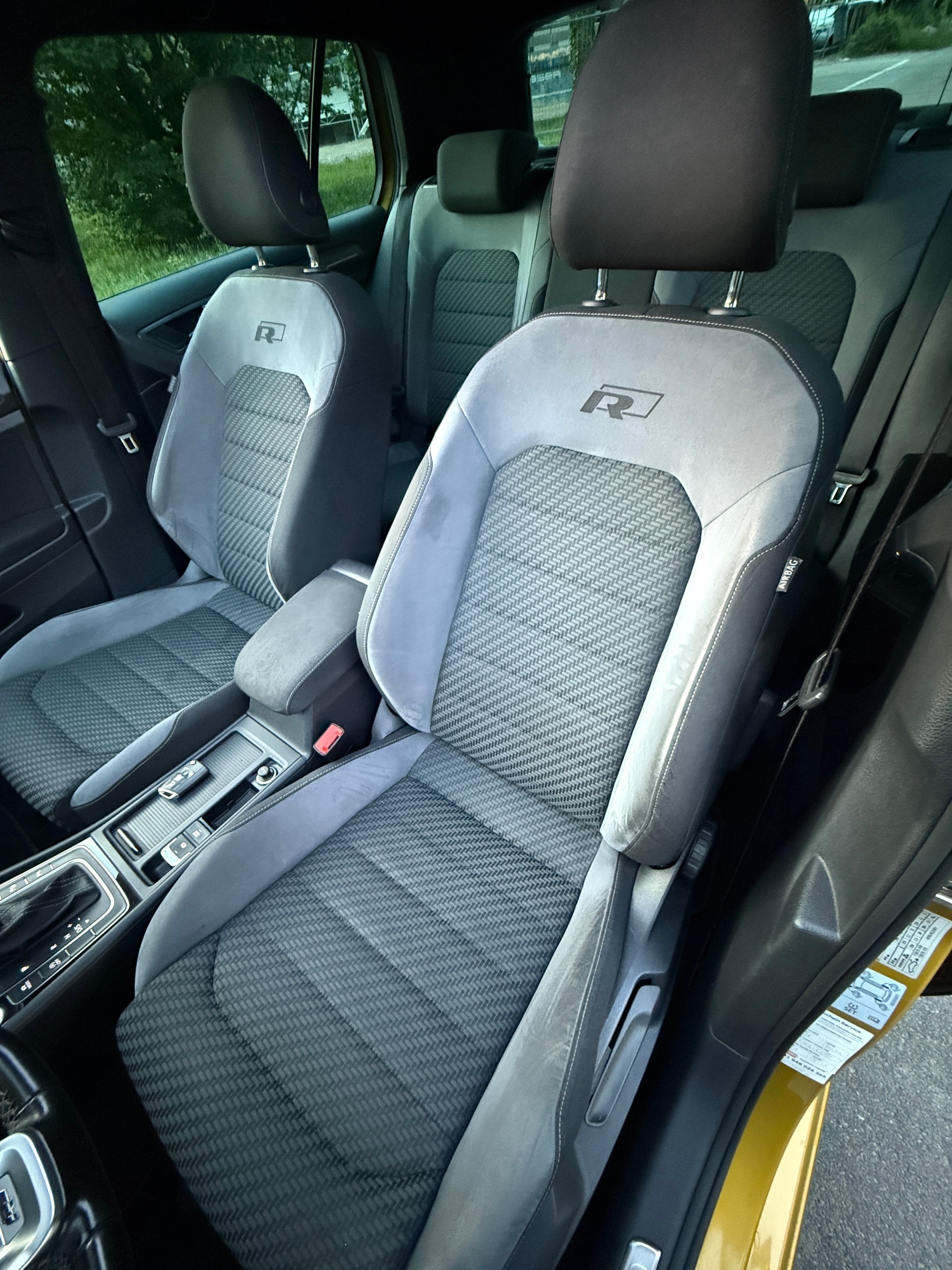 VW Golf 1.5 TSI EVO R–LINE DSG-image-9