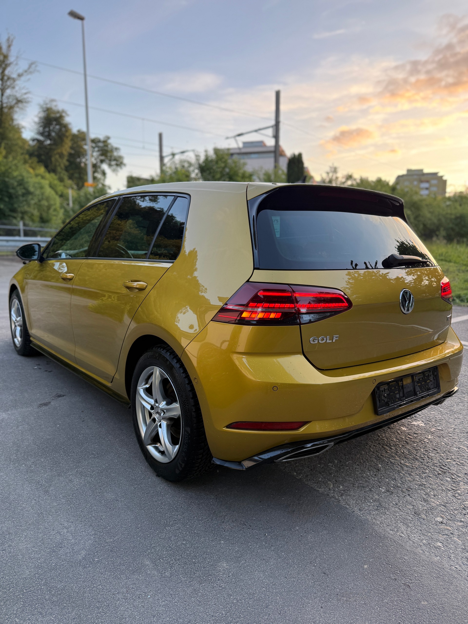 VW Golf 1.5 TSI EVO R–LINE DSG-image-5