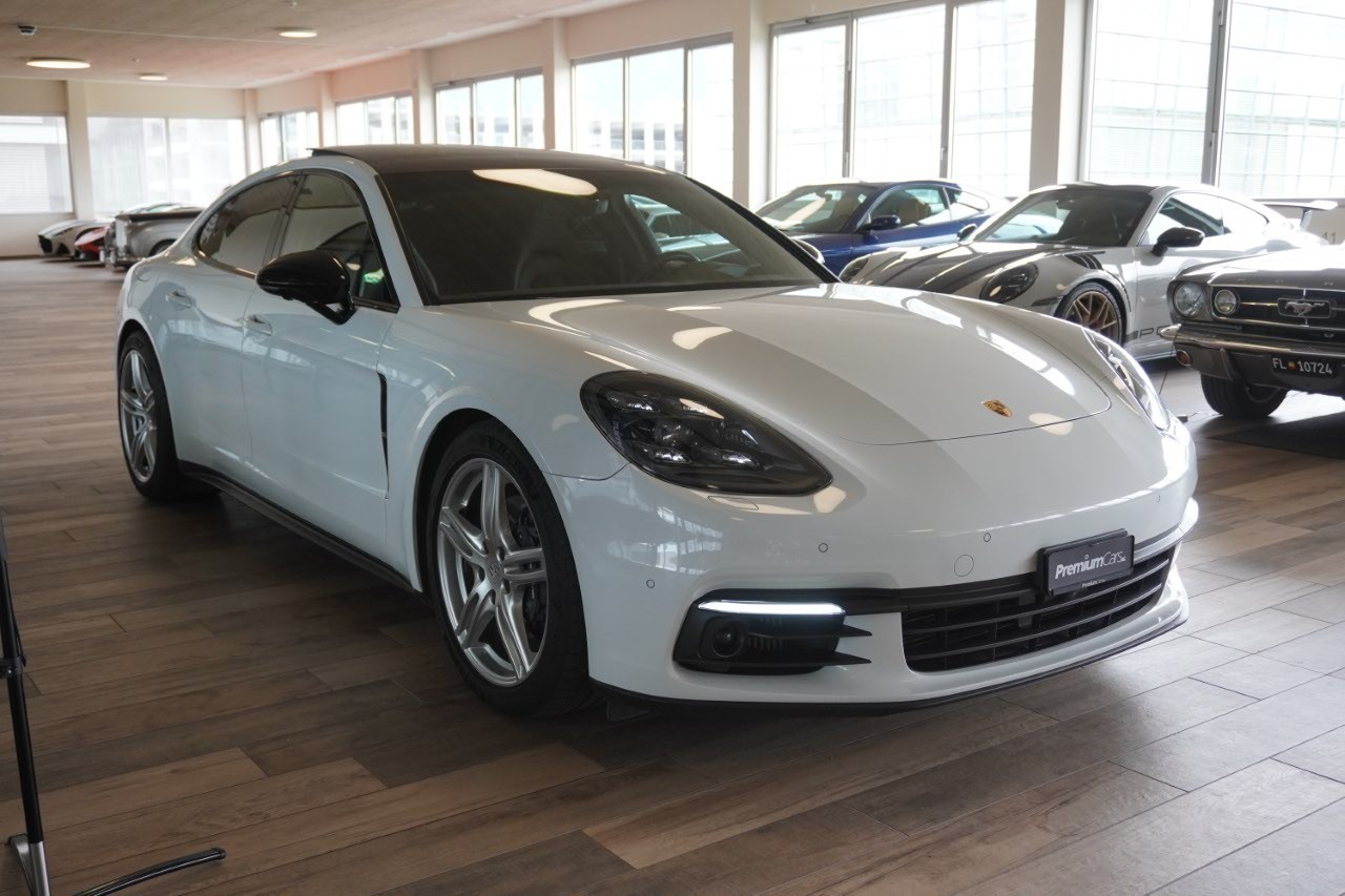 PORSCHE Panamera 4 PDK-showroom-element-2