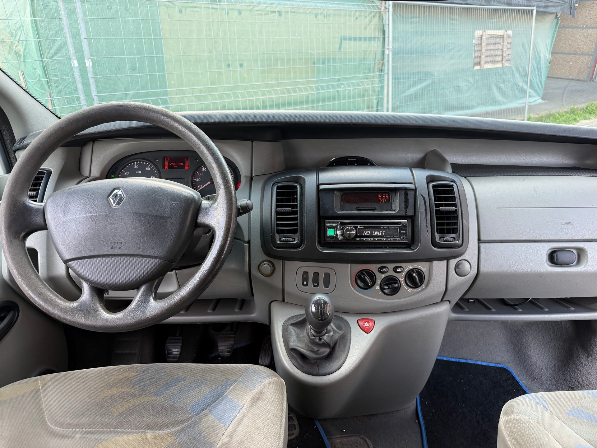 RENAULT Trafic Passenger 1.9 dCi 100 2.7t-image-9