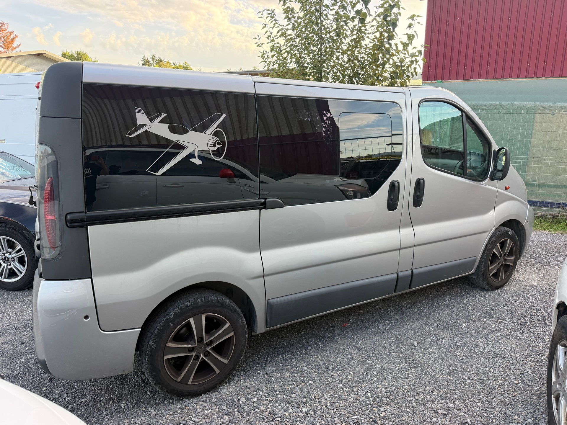 RENAULT Trafic Passenger 1.9 dCi 100 2.7t-image-5