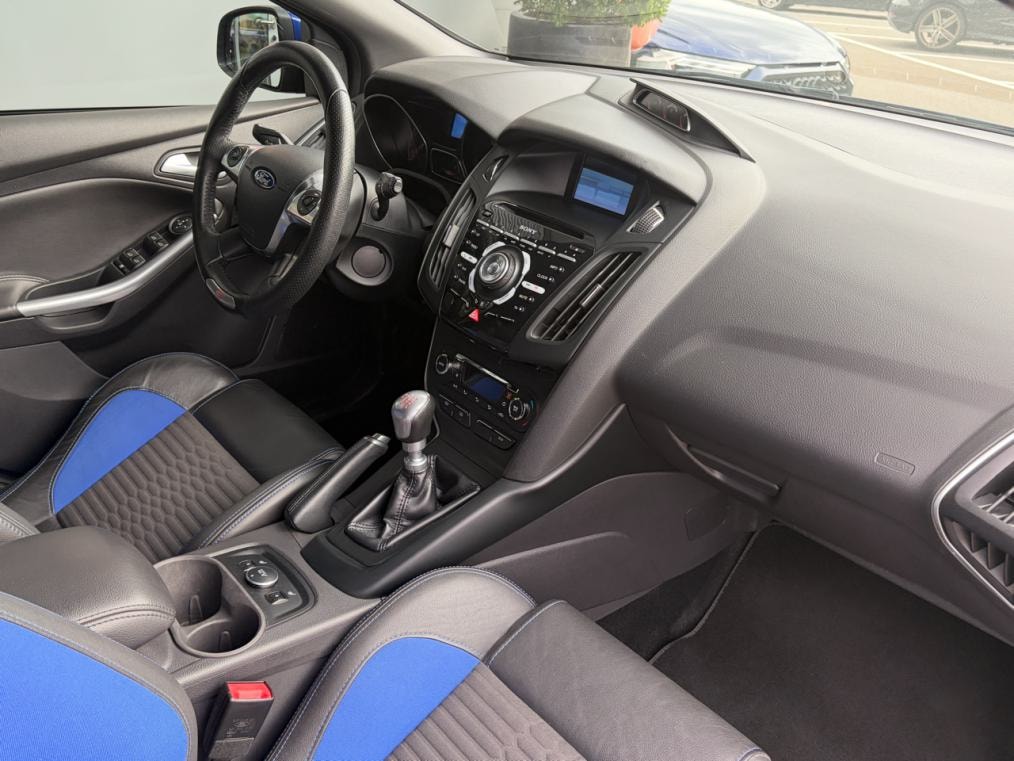 FORD Focus 2.0 SCTi ST-2-image-5