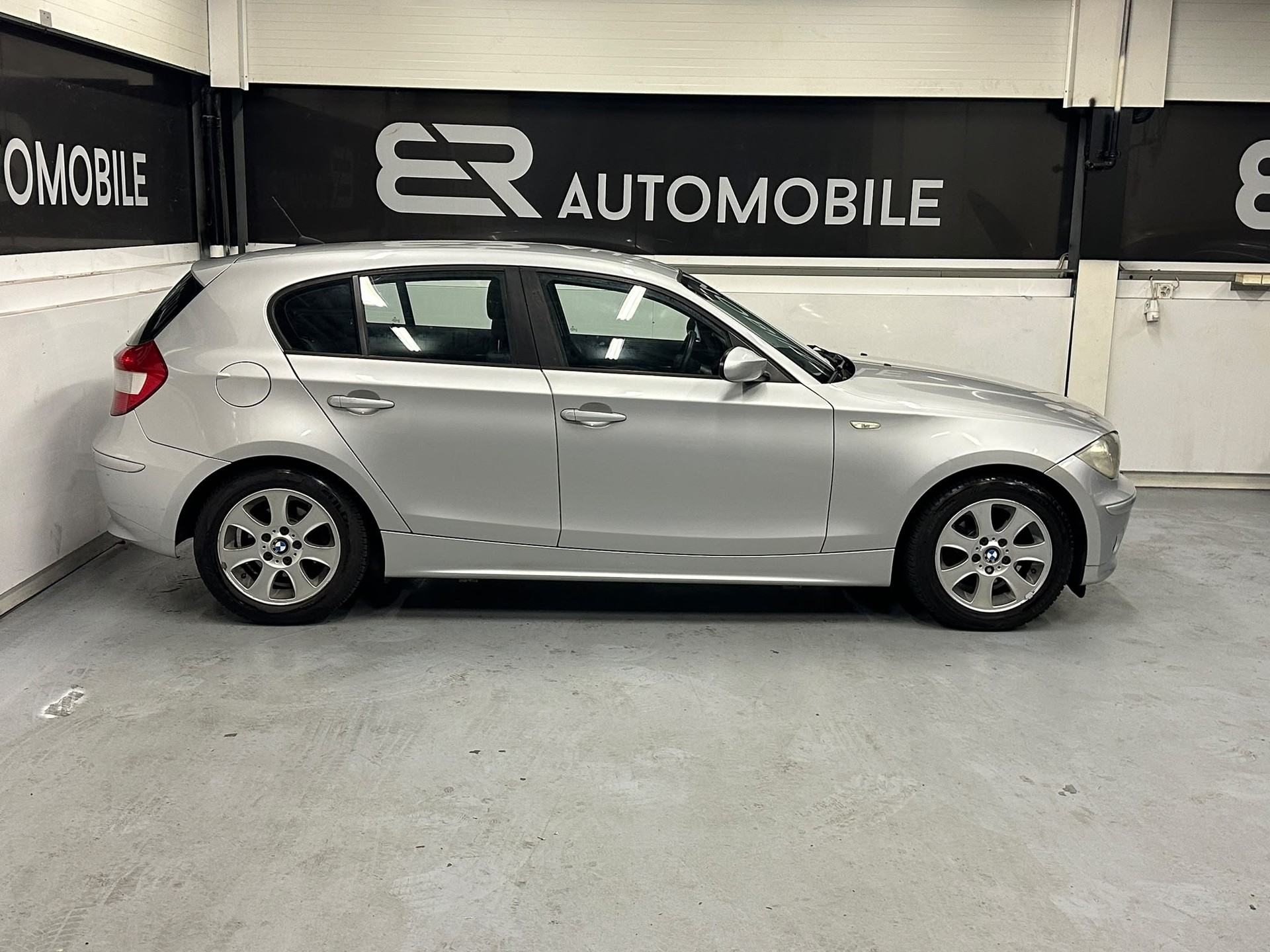 BMW 116i-image-5