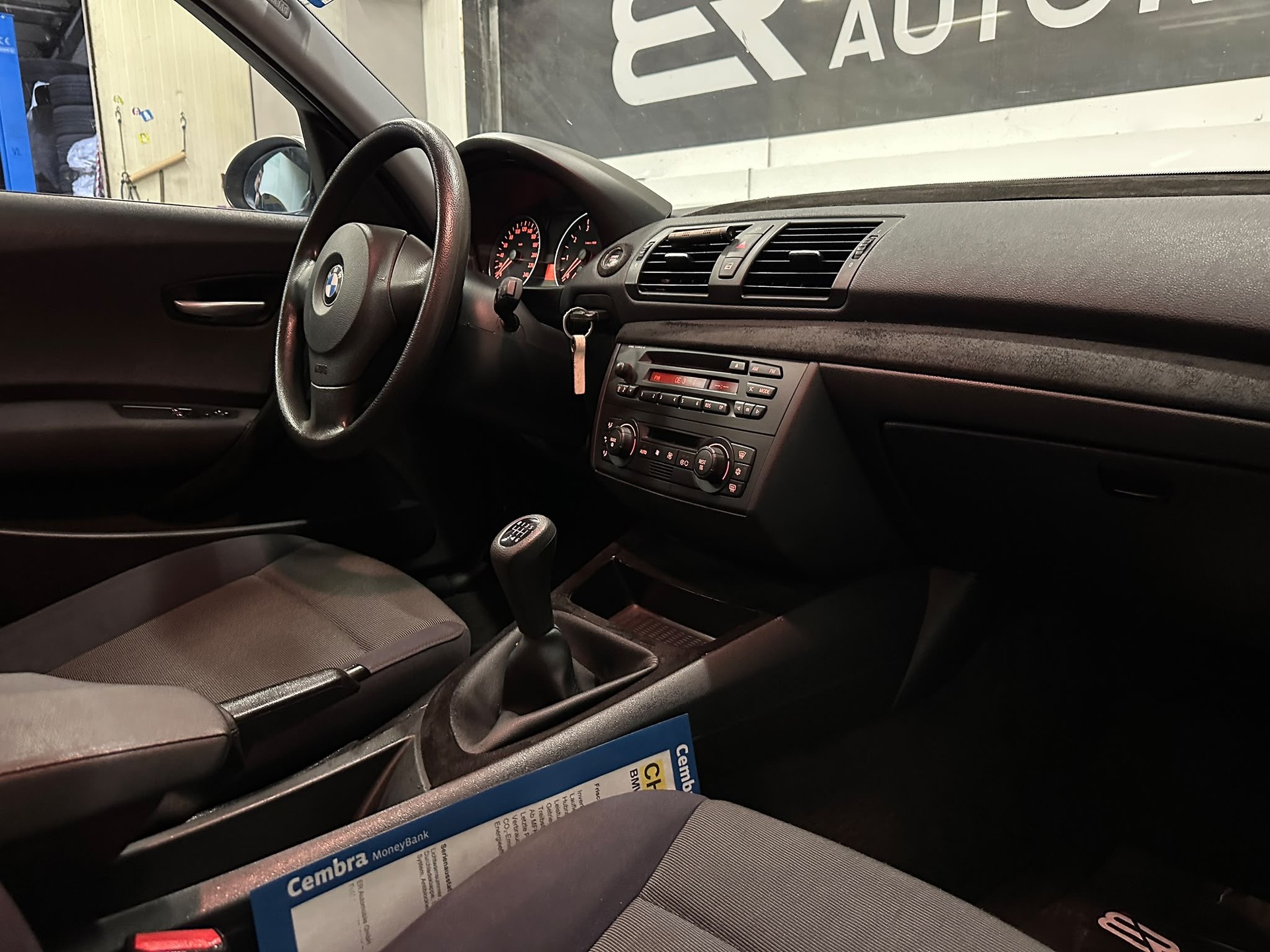 BMW 116i-image-12