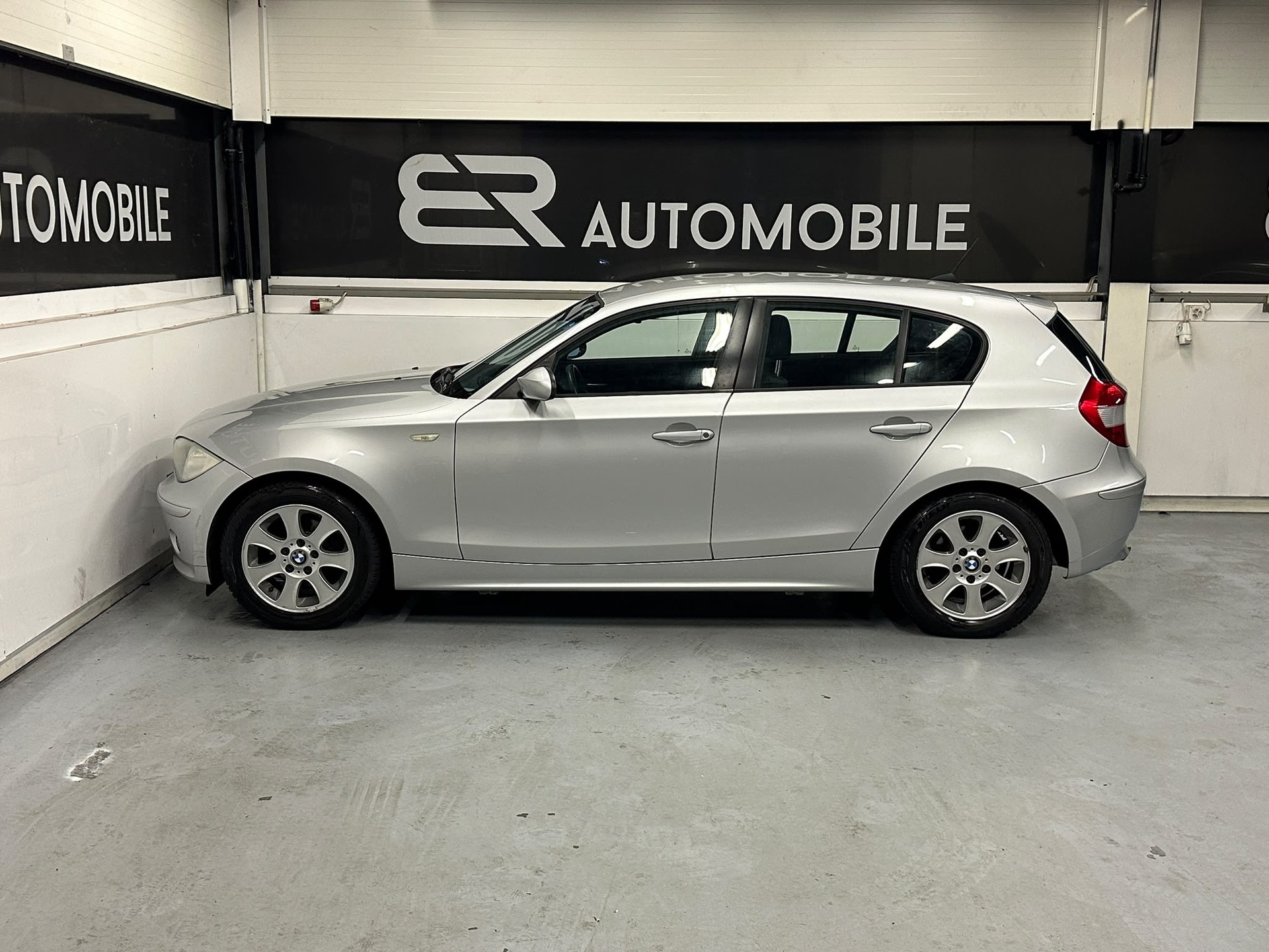 BMW 116i-image-4