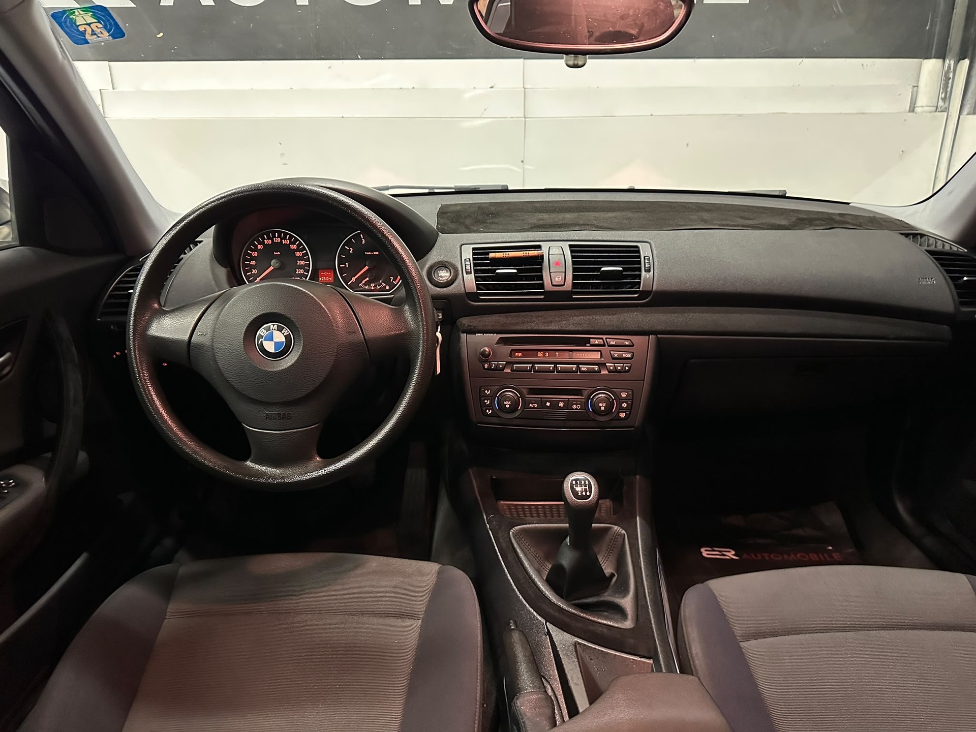 BMW 116i-image-11