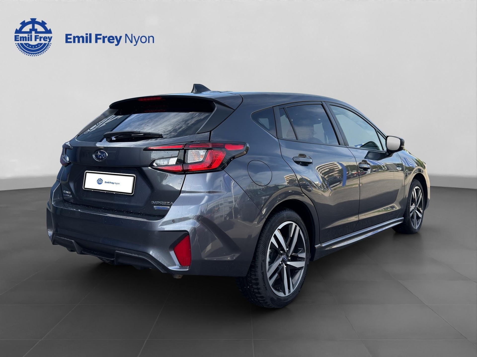 SUBARU Impreza 2.0i e-Boxer Luxury-image-5