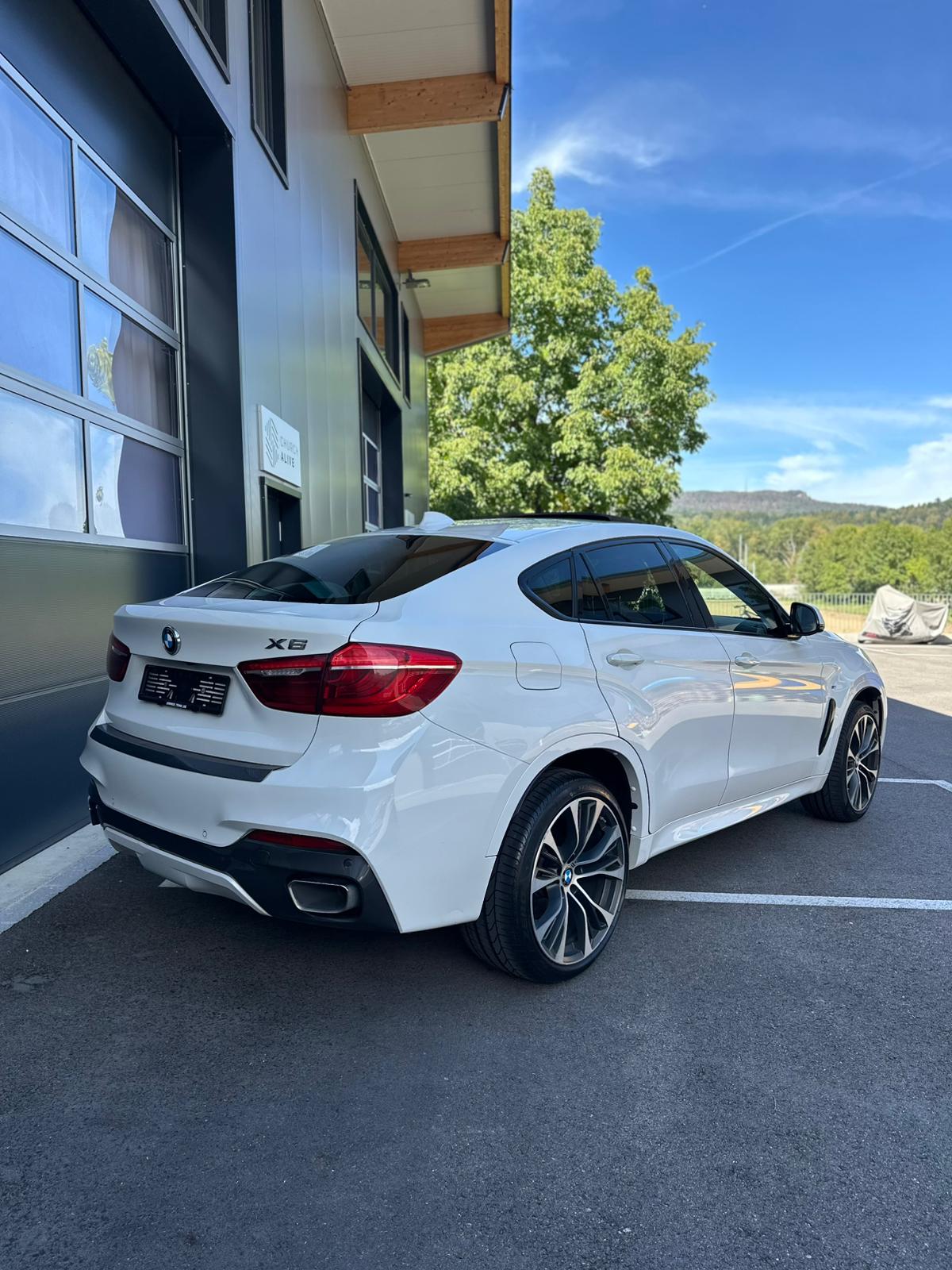 BMW 30d xDrive-image-1