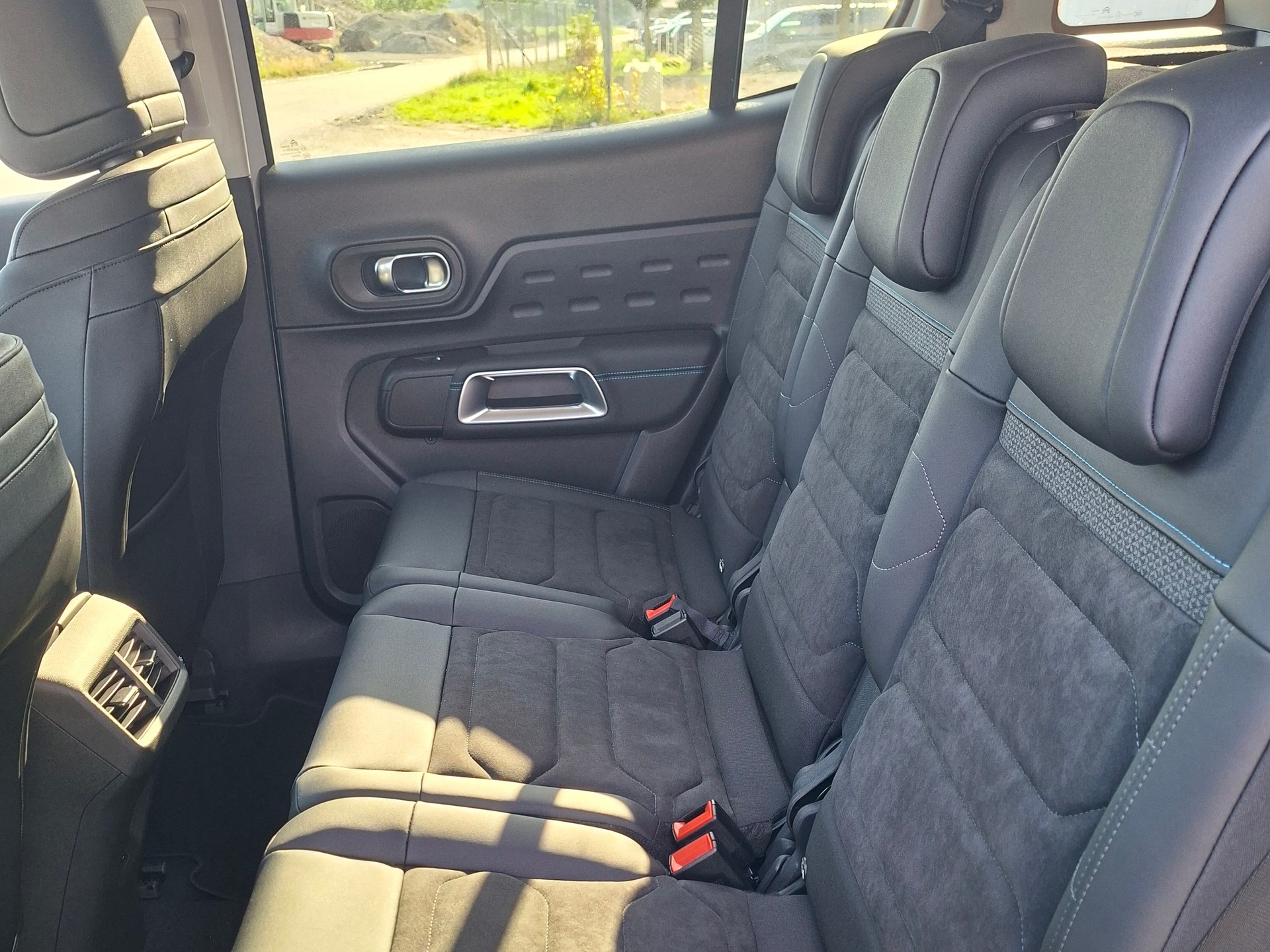 CITROEN C5 Aircross 1.2 HEV Max-image-8