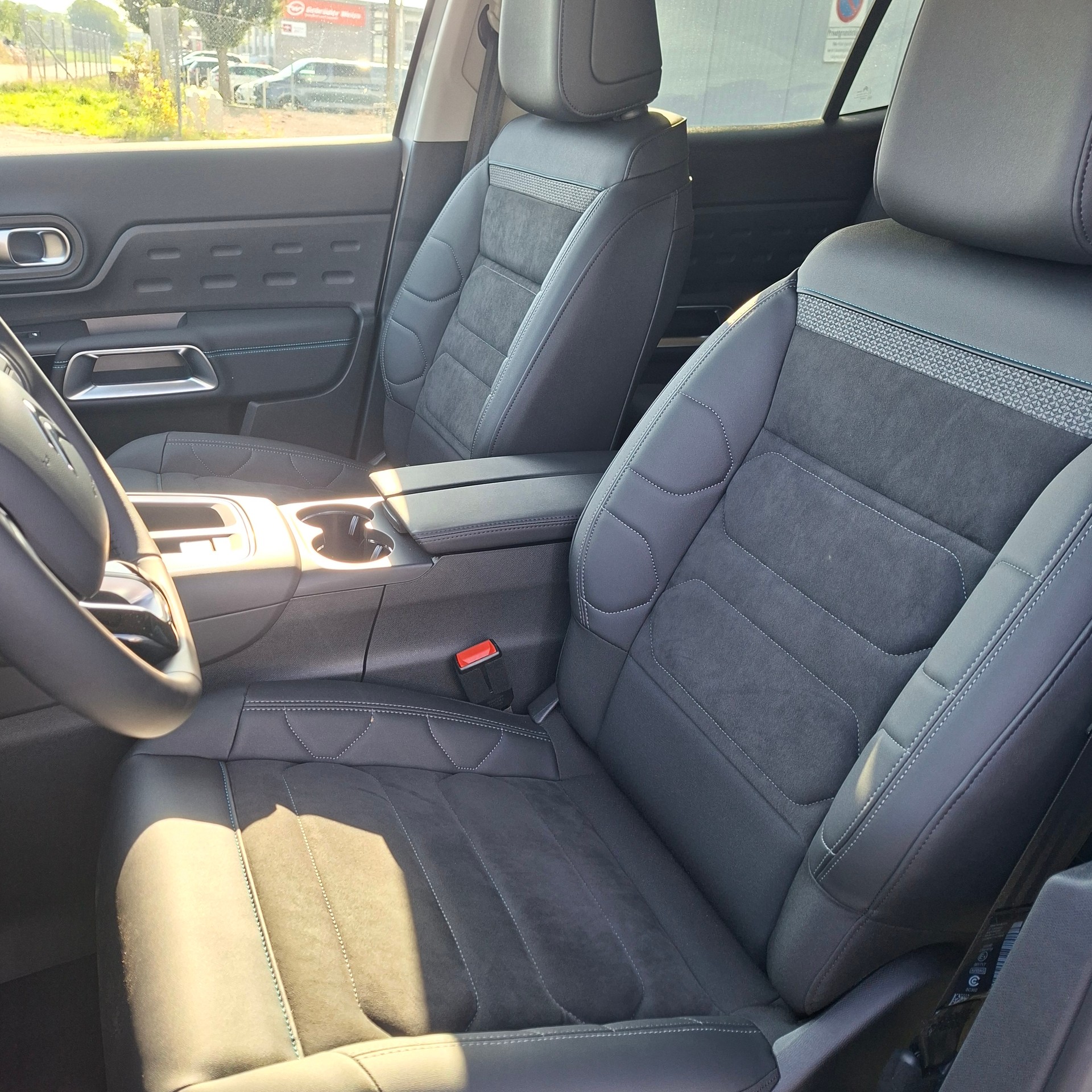 CITROEN C5 Aircross 1.2 HEV Max-image-9