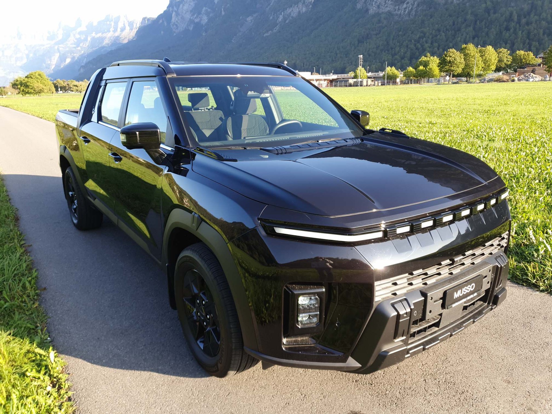KGM-SsangYong Musso EV Blackline MJ2027 4x4-image-0
