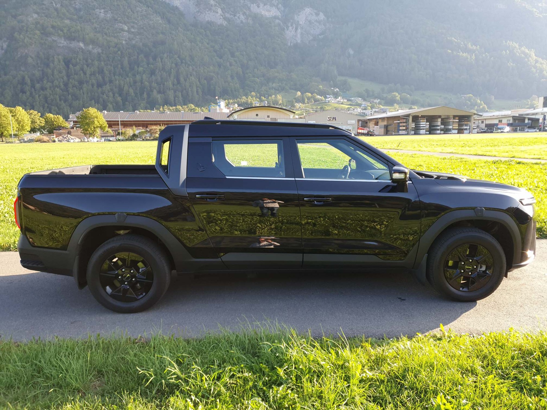 KGM-SsangYong Musso EV Blackline MJ2027 4x4-image-8