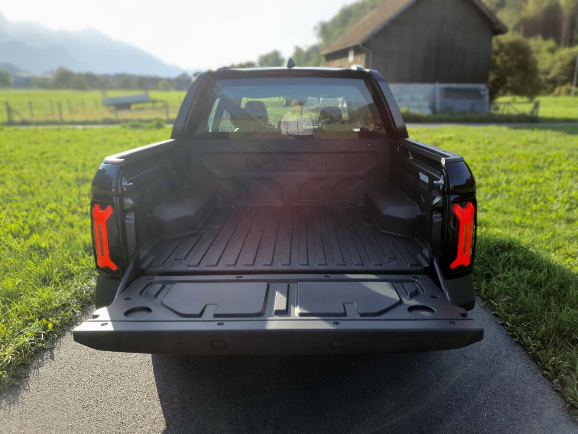 KGM-SsangYong Musso EV Blackline MJ2027 4x4-image-6
