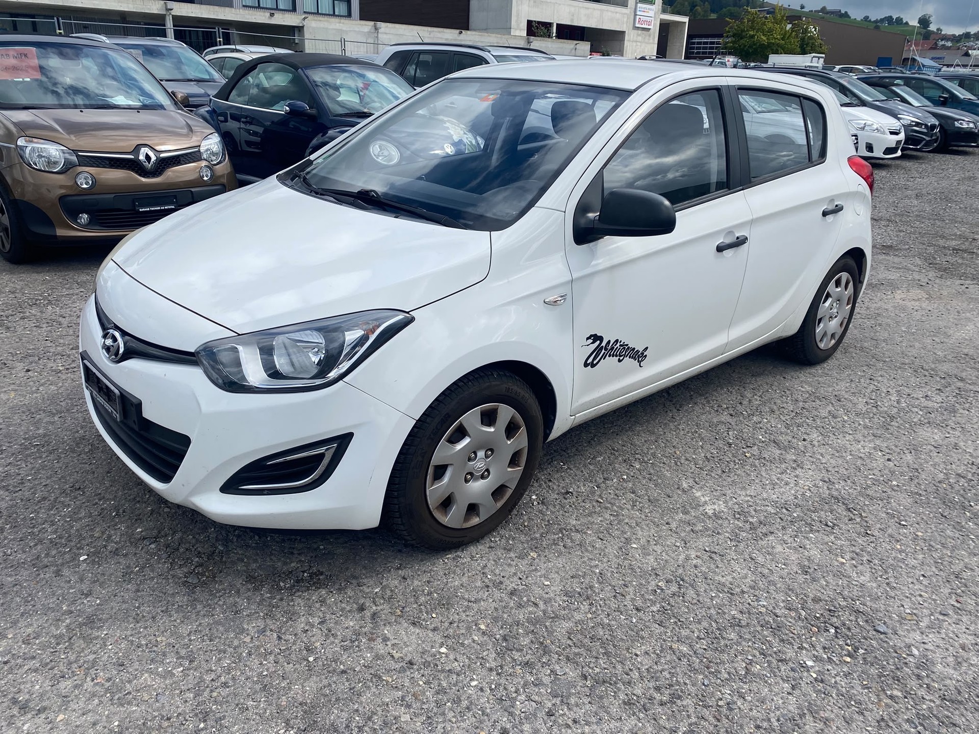 HYUNDAI i20 1.4 Premium Automatic-image-1