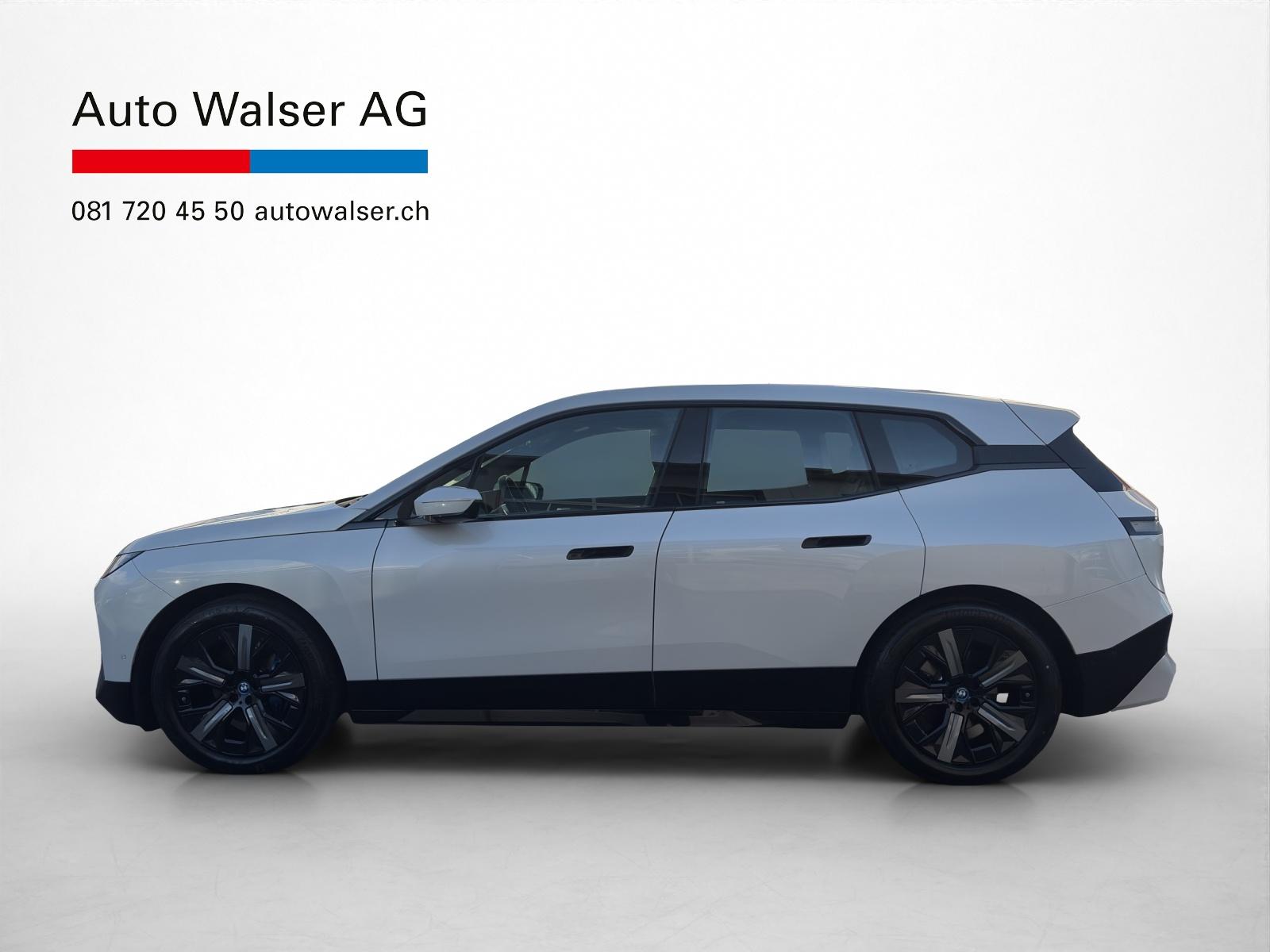 BMW iX xDrive40-image-1