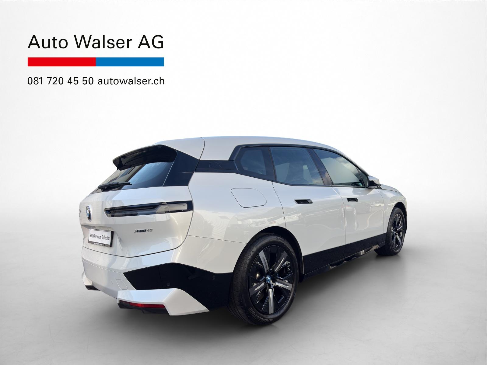 BMW iX xDrive40-image-4