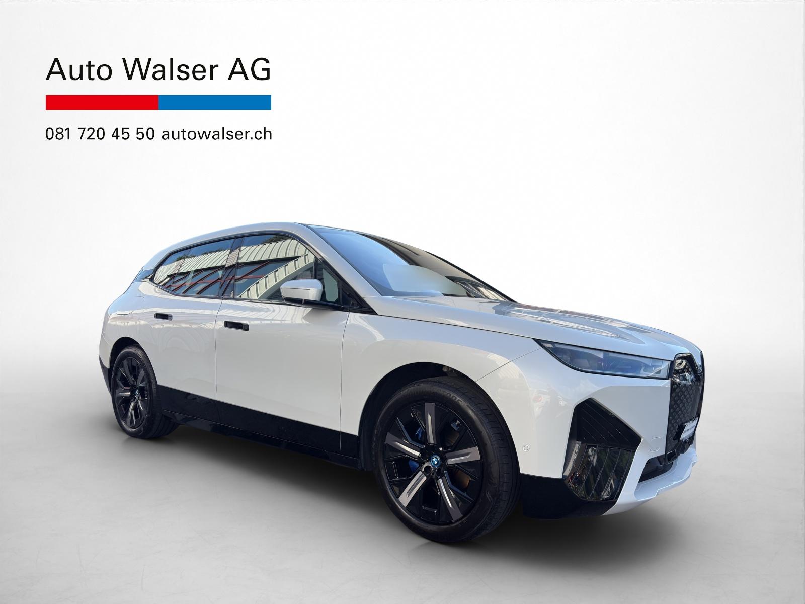 BMW iX xDrive40-image-7