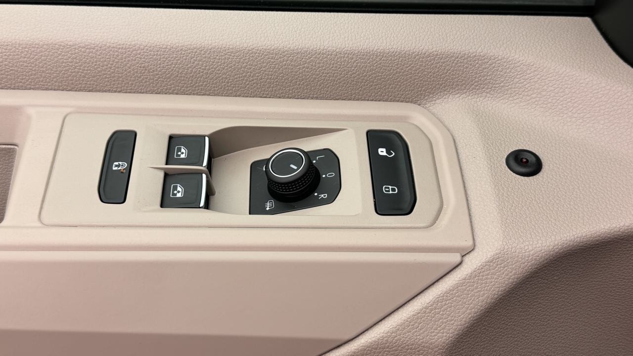 VW Multivan 1.5 eHybrid Life Edition 4Motion DSG-image-8