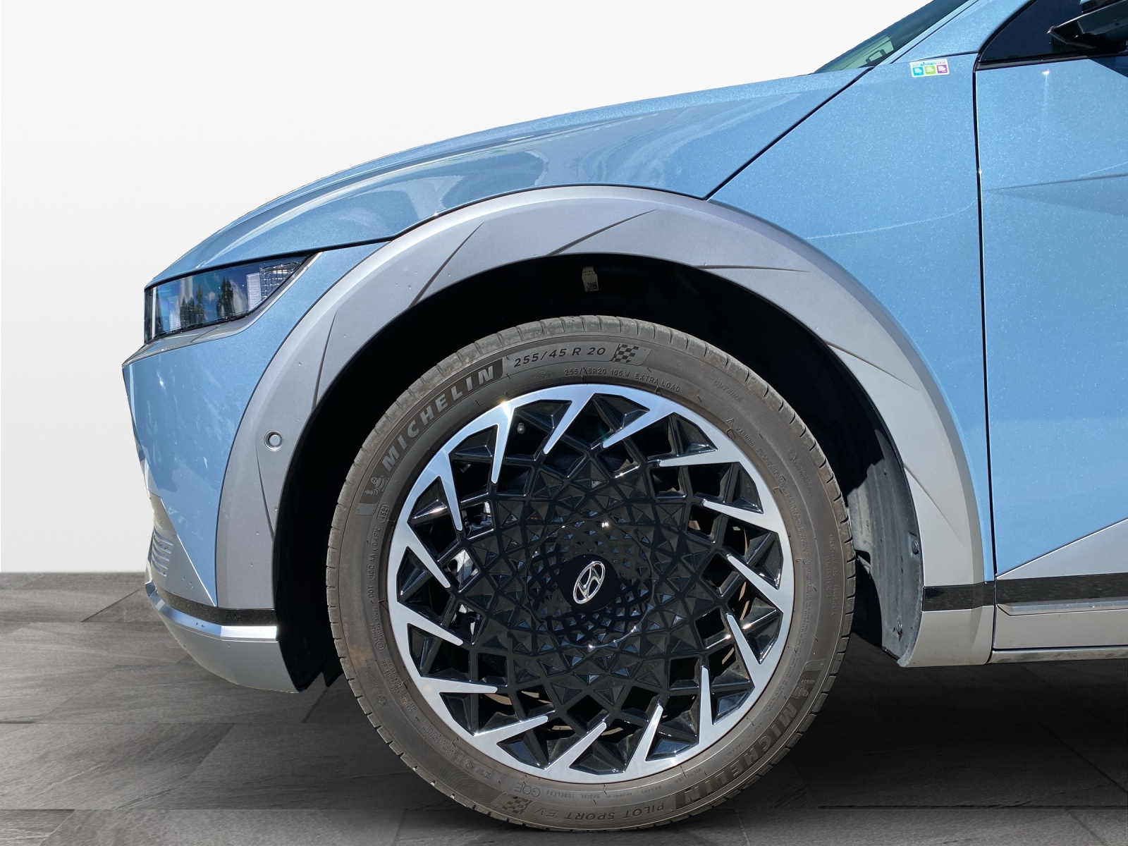 HYUNDAI Ioniq 5 72,6 kWh Vertex 4WD-image-8