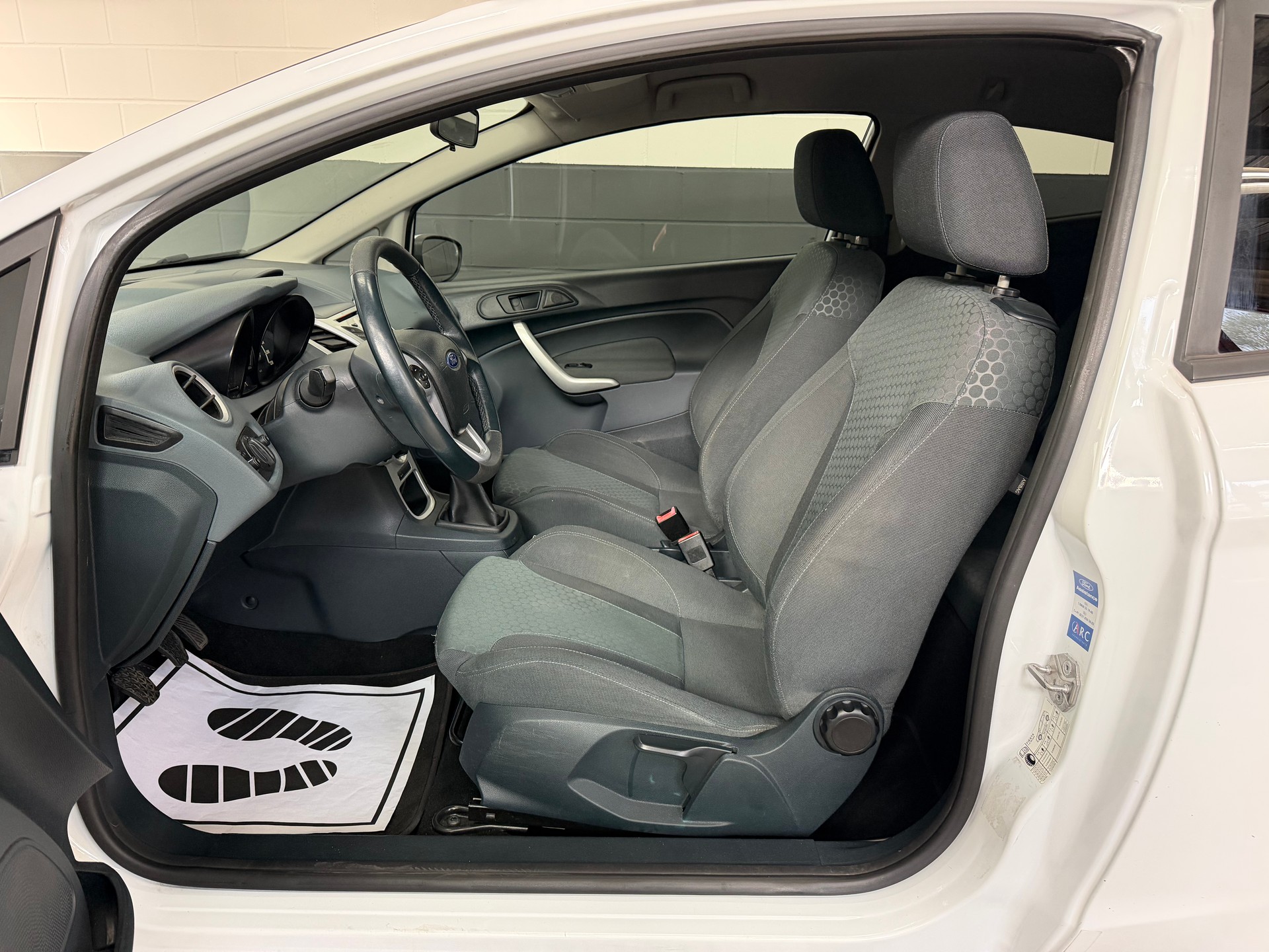FORD Fiesta 1.6 16V Sport STK //NEU AB MFK!-image-8