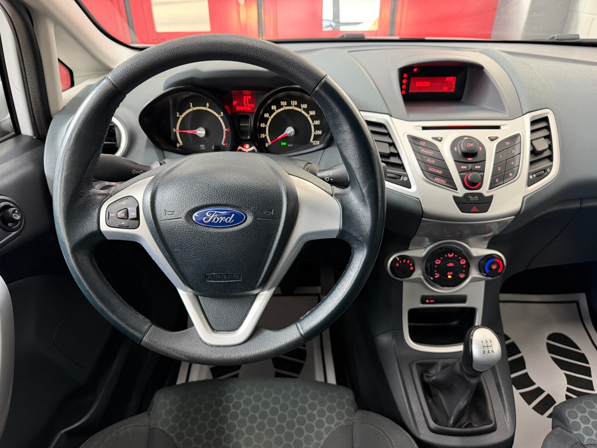 FORD Fiesta 1.6 16V Sport STK //NEU AB MFK!-image-11
