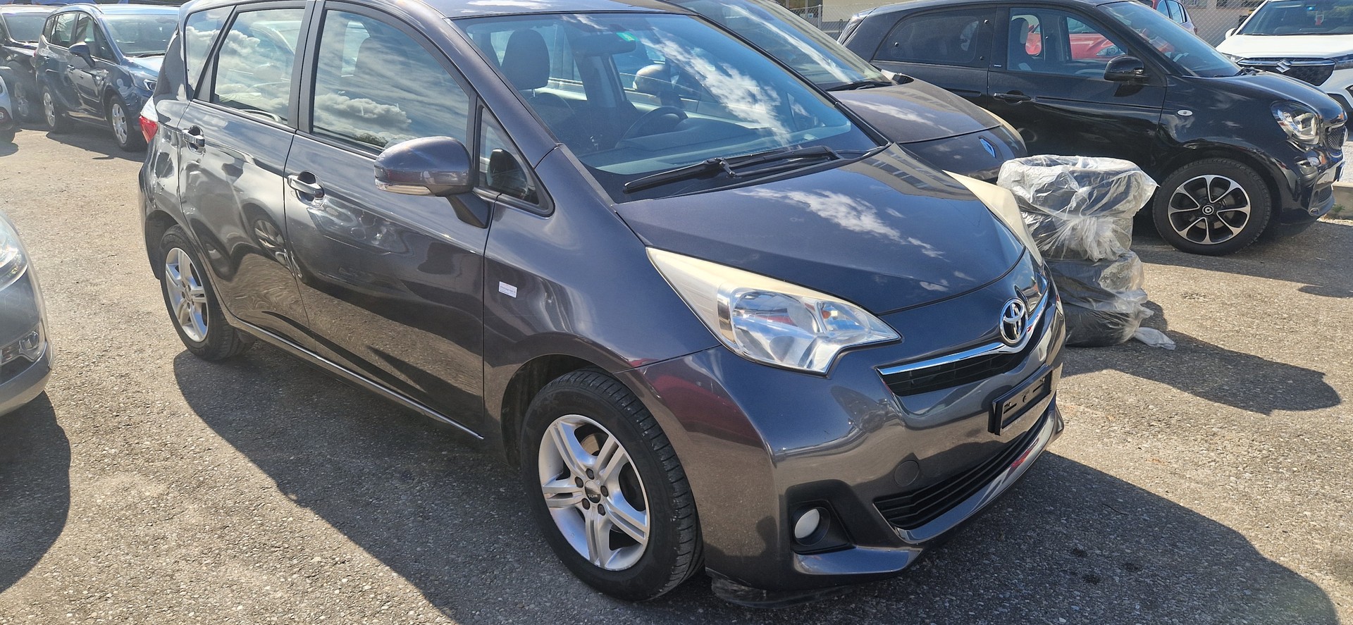 TOYOTA Verso-S 1.33 Linea Luna-image-1