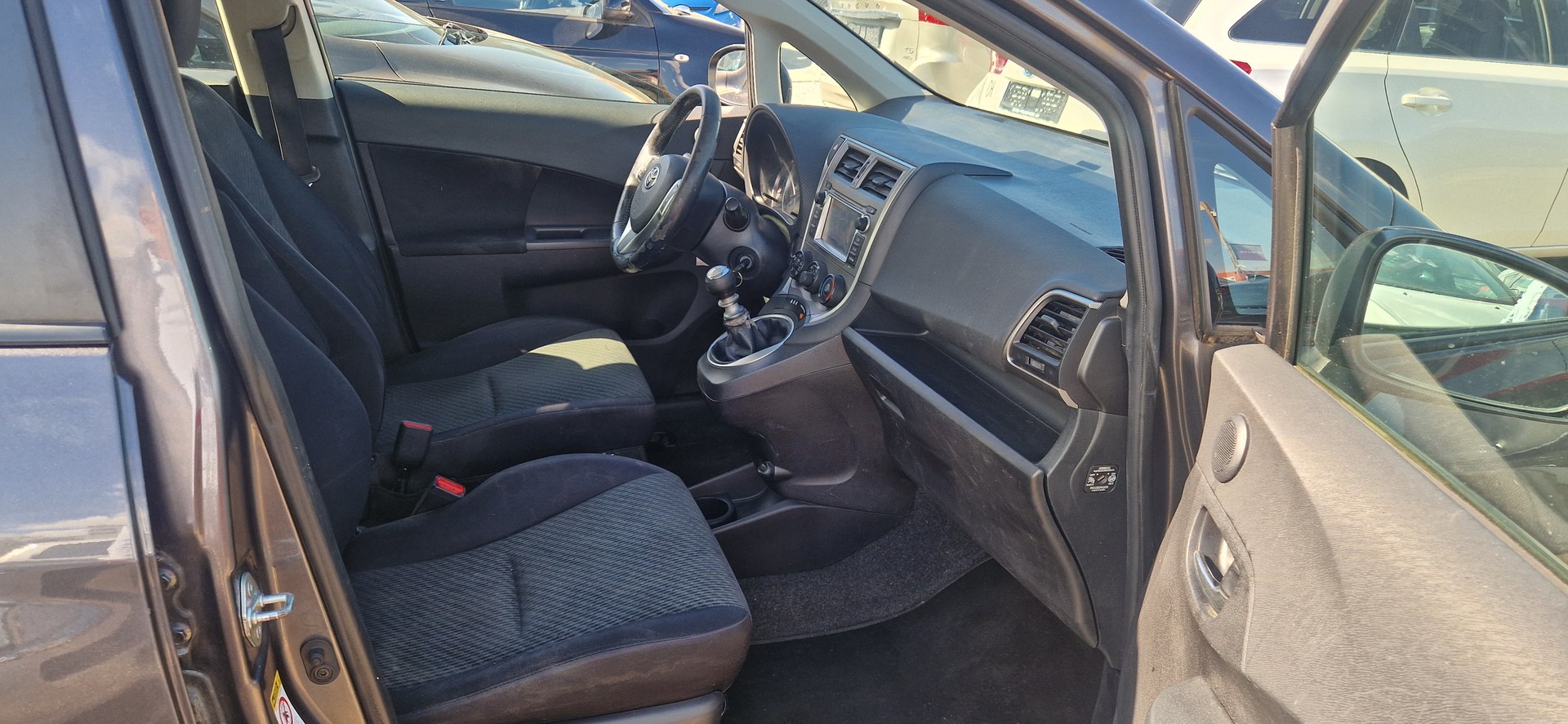 TOYOTA Verso-S 1.33 Linea Luna-image-4