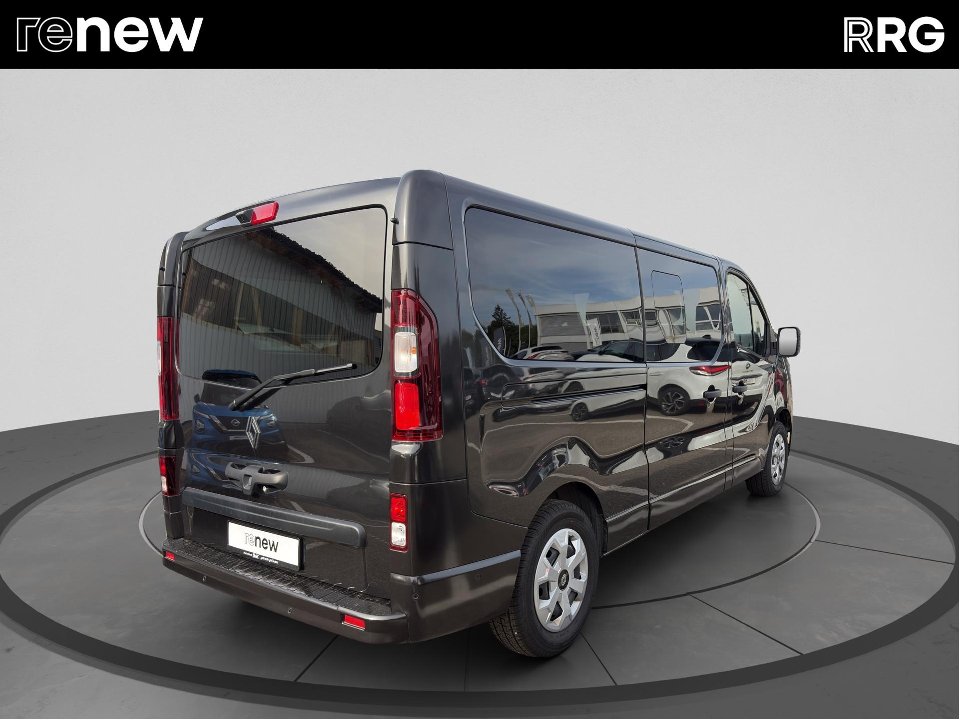RENAULT Trafic Blue dCi 170 Grand Passenger Techno EDC-image-2