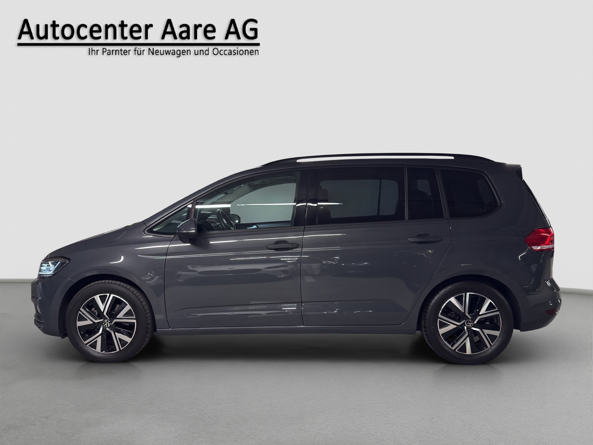 VW Touran 2.0 TDI Comfortline DSG | 7-Sitzer | PANO | FACELIFT-image-3