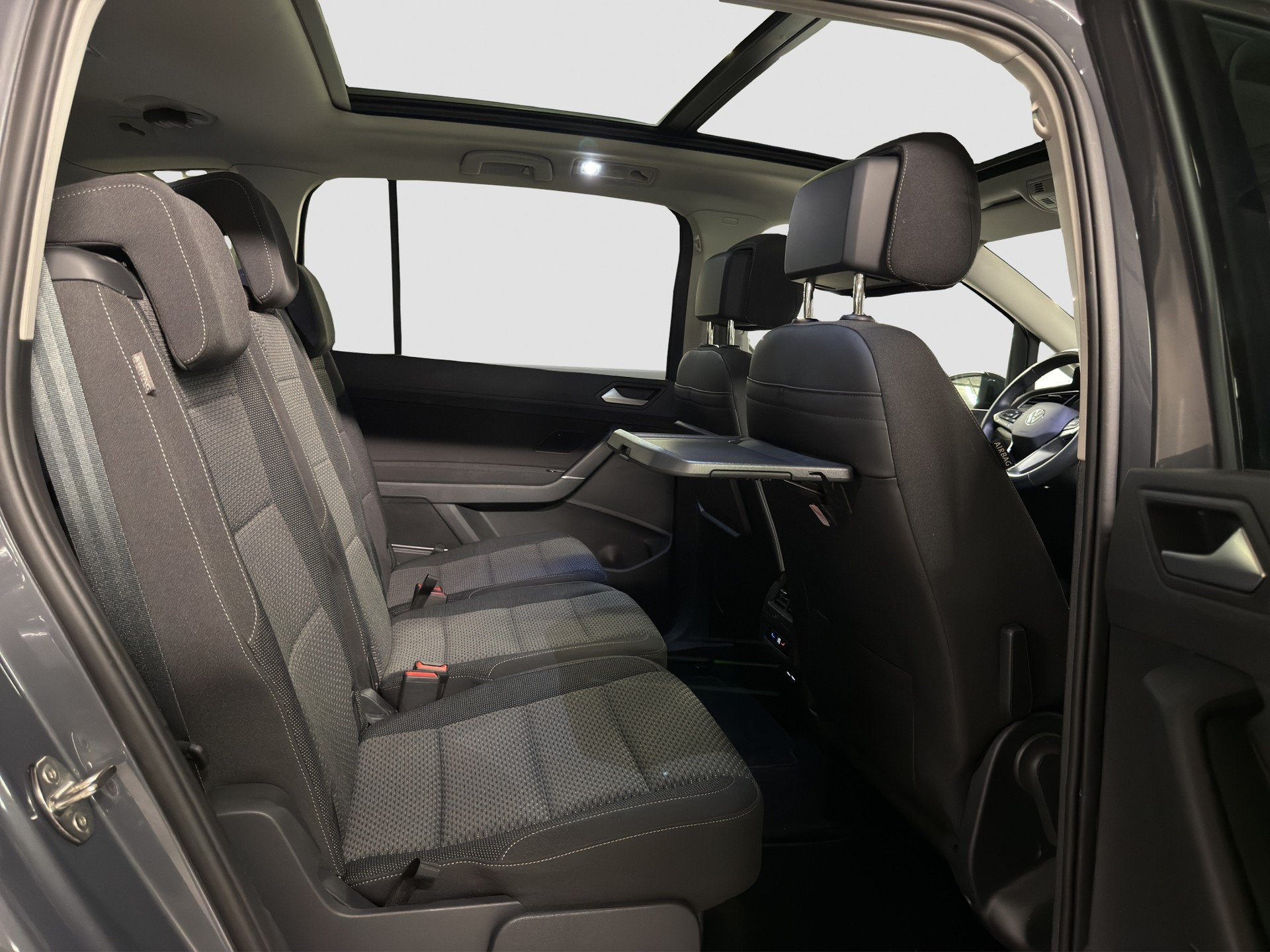 VW Touran 2.0 TDI Comfortline DSG | 7-Sitzer | PANO | FACELIFT-image-16