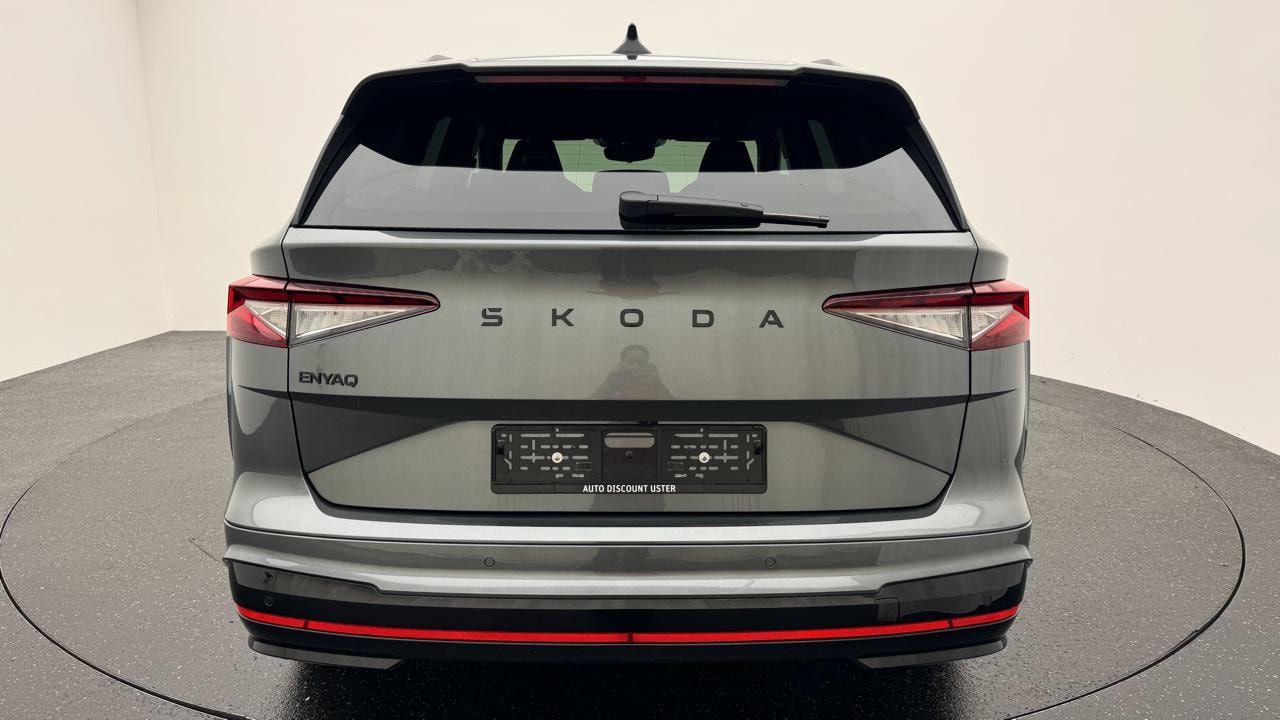 SKODA Enyaq 4x4 RS-image-3