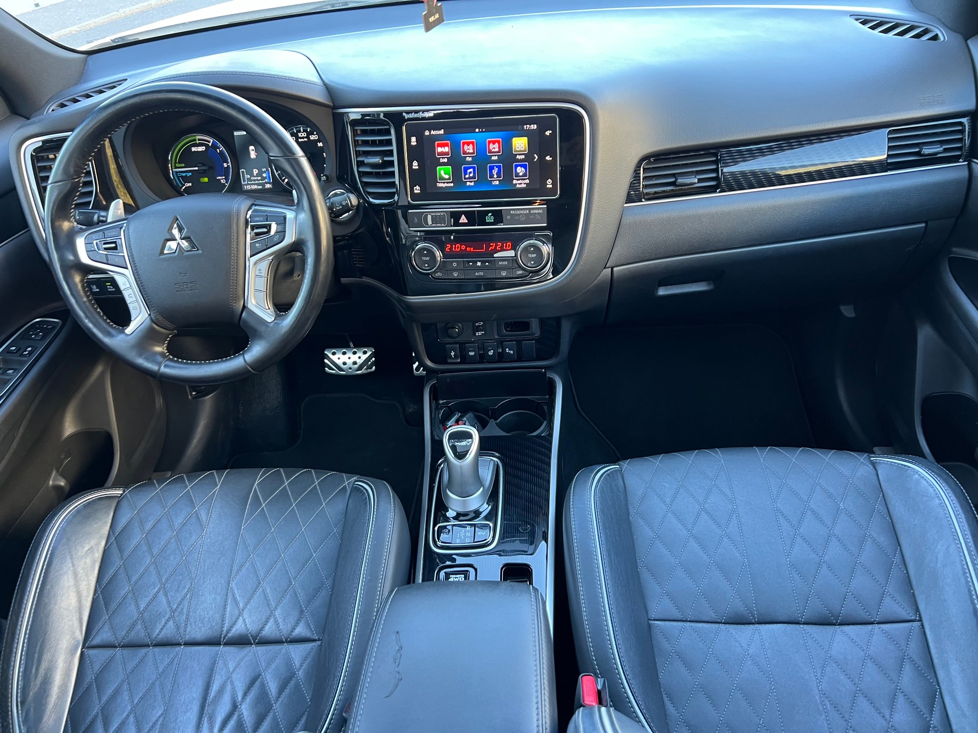 MITSUBISHI Outlander 2.4 PHEV Diamond S-Edition 4WD Automatic-image-9
