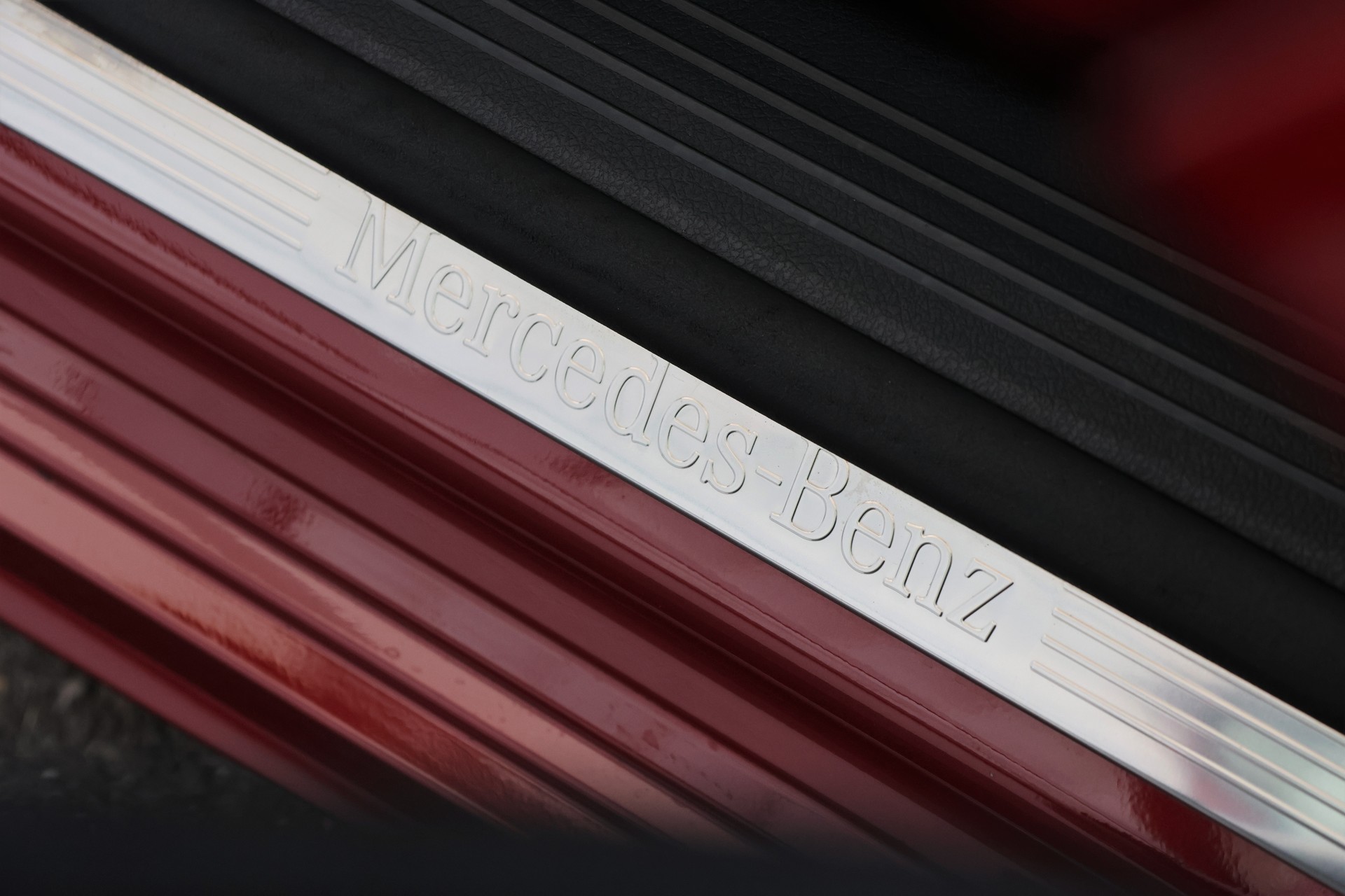 MERCEDES-BENZ A 180 d AMG Line 8G-DCT (CH) *Manufaktur Rosso Patagoni*-image-18