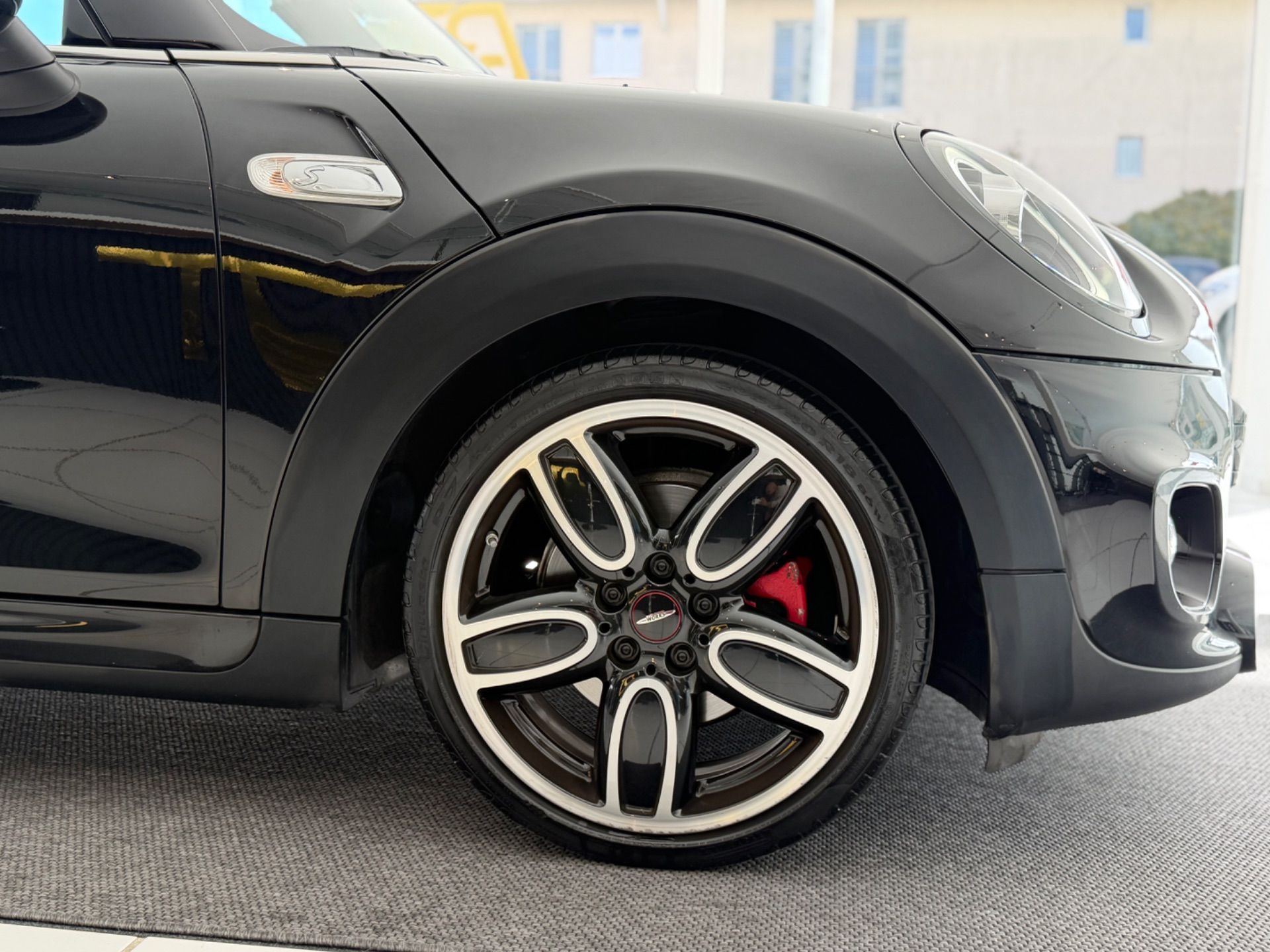 MINI Cooper S Cabriolet DKG John Cooper Works-image-4