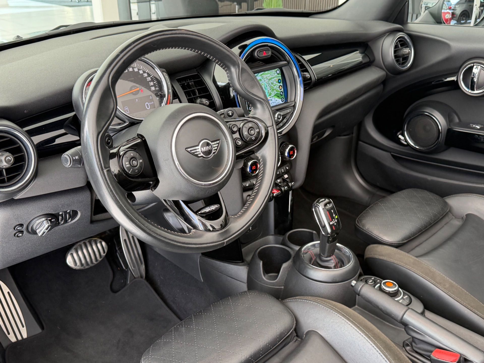 MINI Cooper S Cabriolet DKG John Cooper Works-image-11