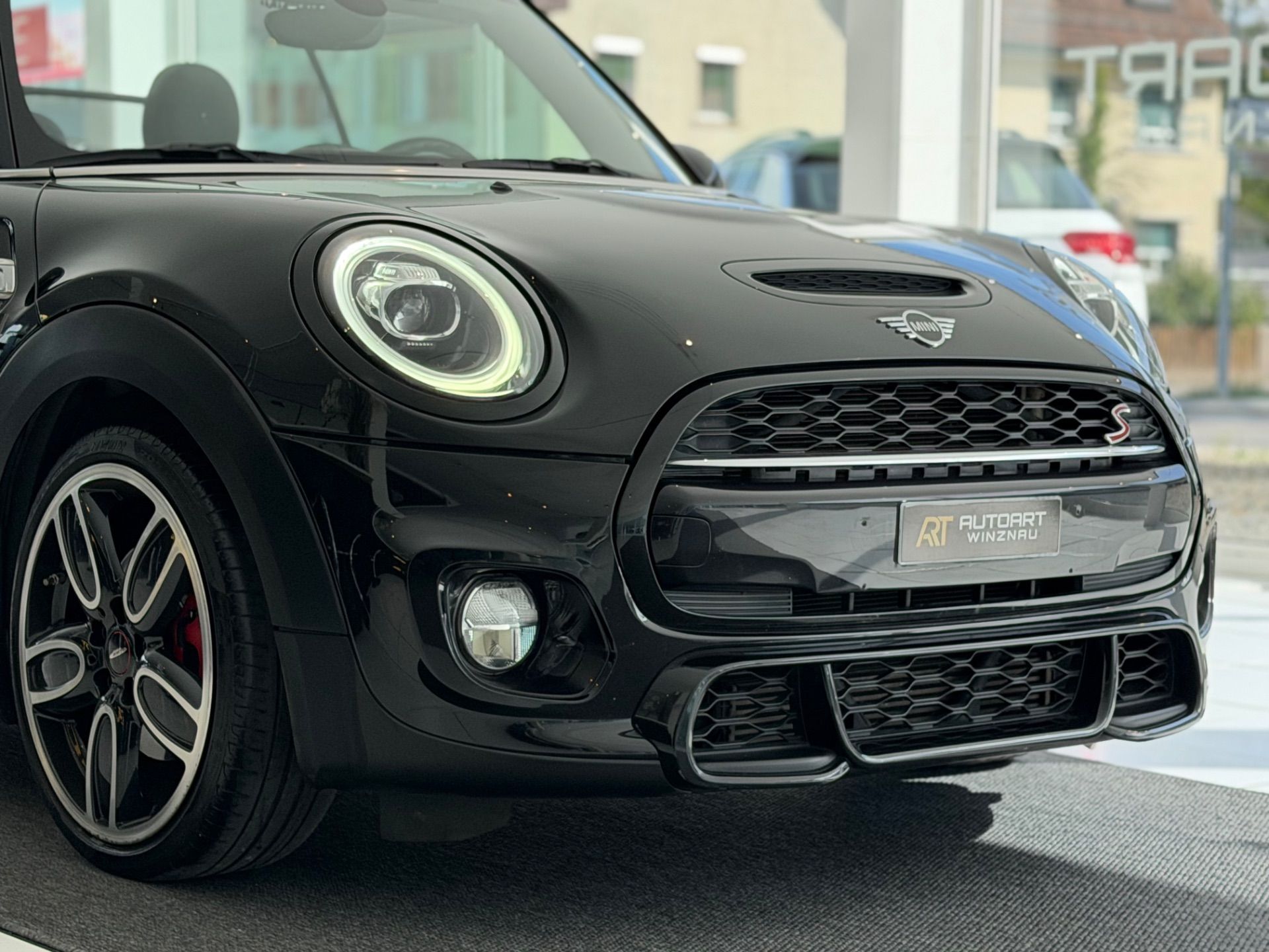 MINI Cooper S Cabriolet DKG John Cooper Works-image-3