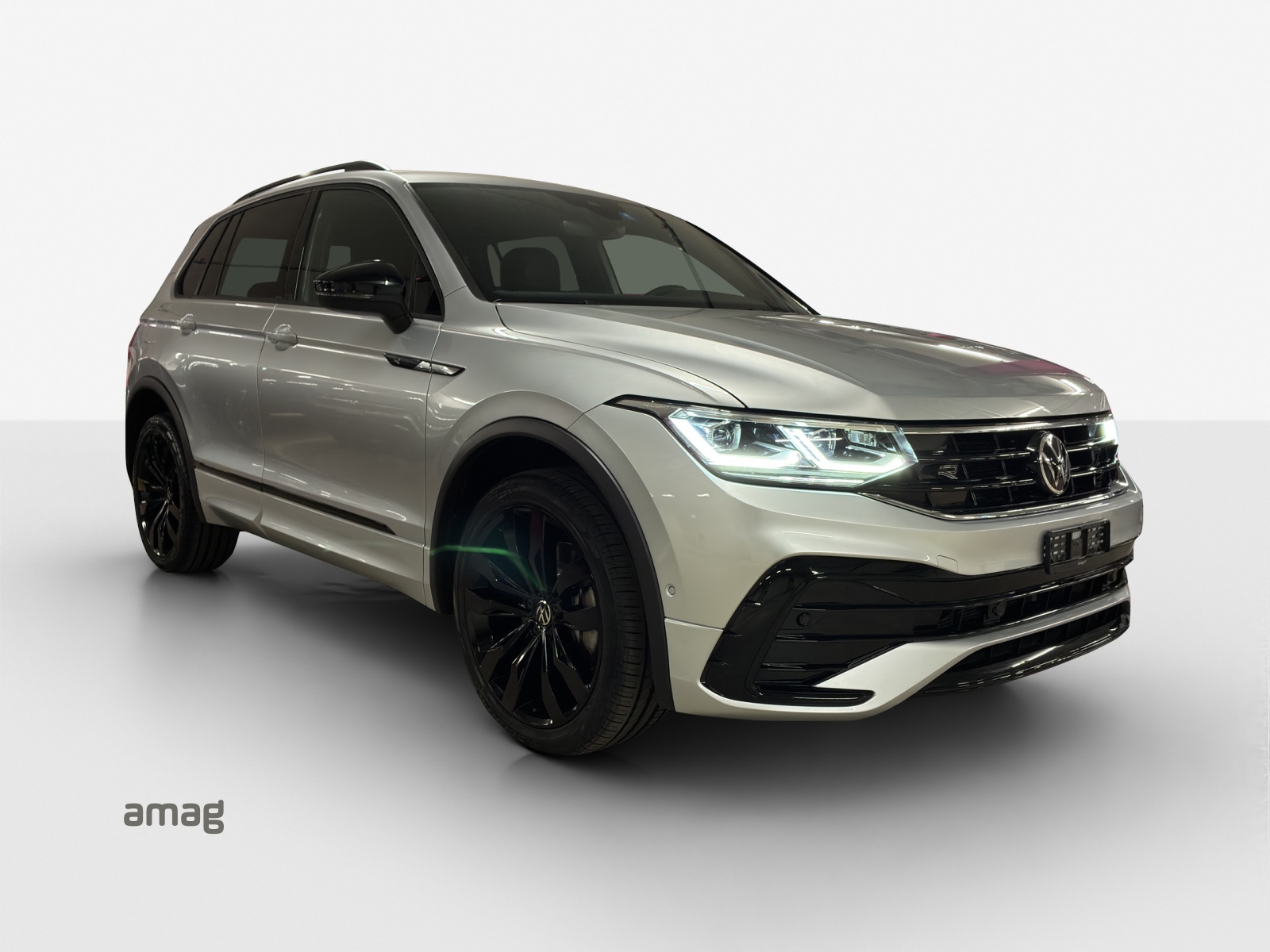 VW Tiguan 2.0TSI R-Line 4Motion DSG-image-5