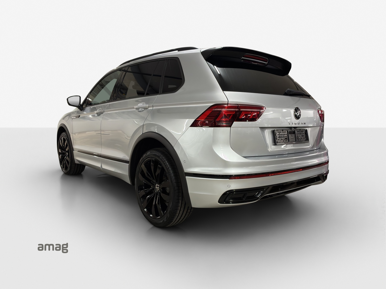 VW Tiguan 2.0TSI R-Line 4Motion DSG-image-2