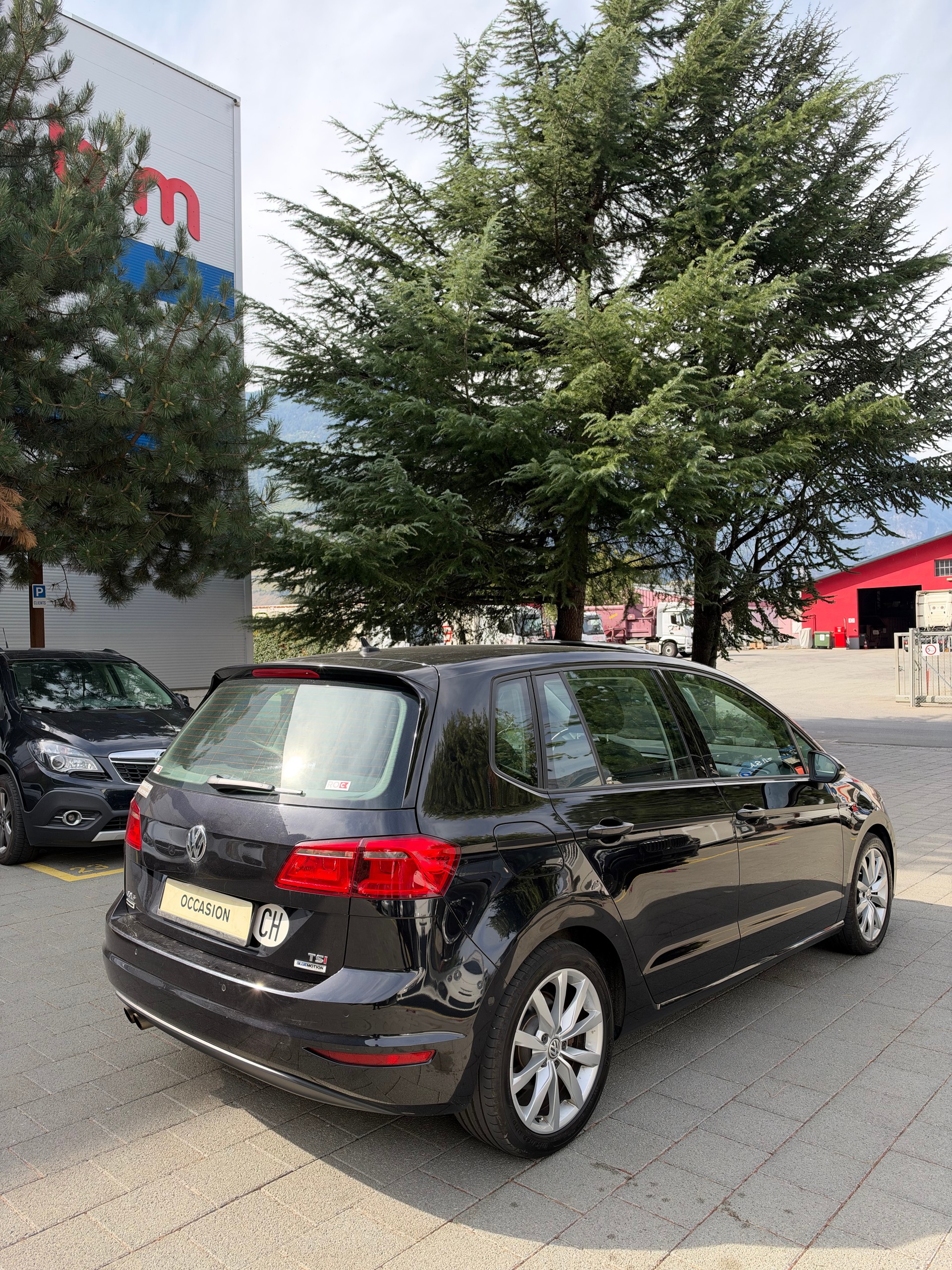 VW Golf Sportsvan 1.4 TSI Lounge DSG-image-2