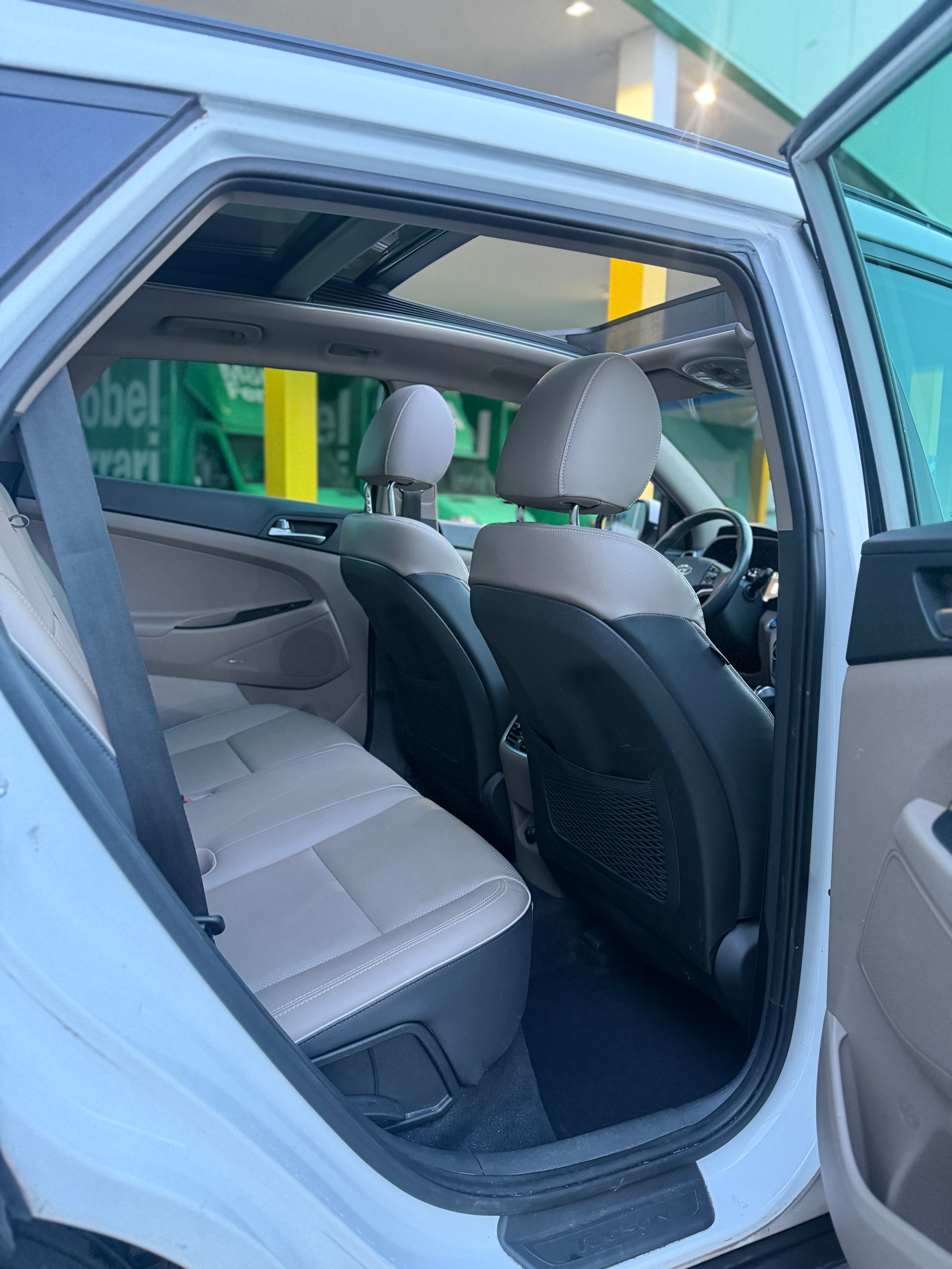 HYUNDAI Tucson 1.6 TGDI Amplia 4WD DCT-image-14
